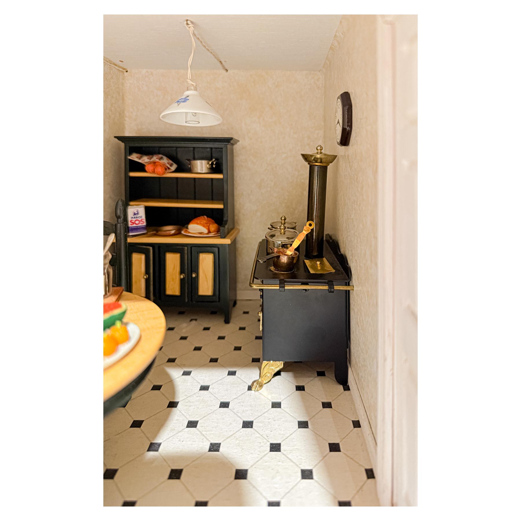 CASITA DE MUÑECAS DEL  ÚLTIMO CUARTO DEL S.XX