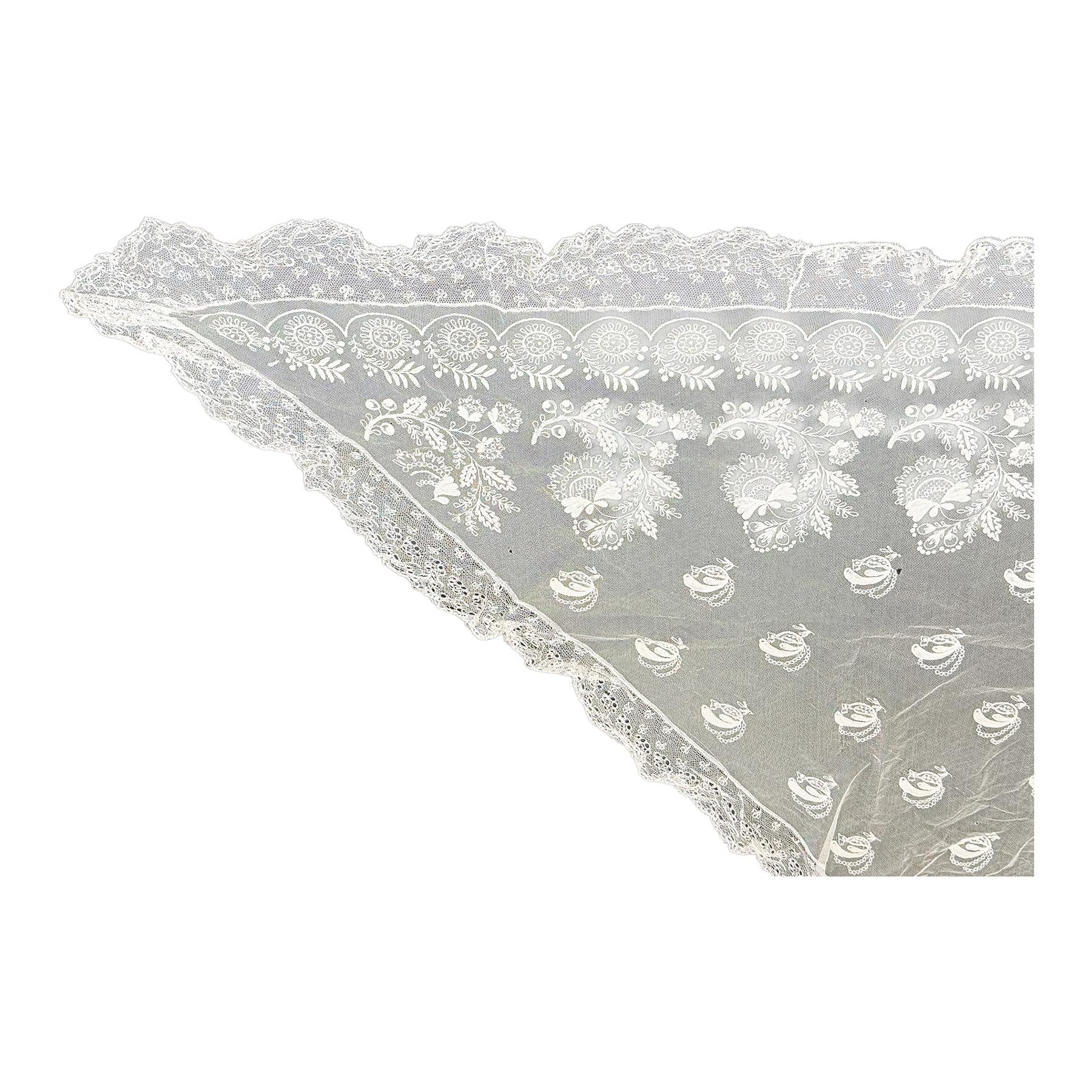 MANTILLA BLANCA DEL PRIMER TERCIO DEL S.XX