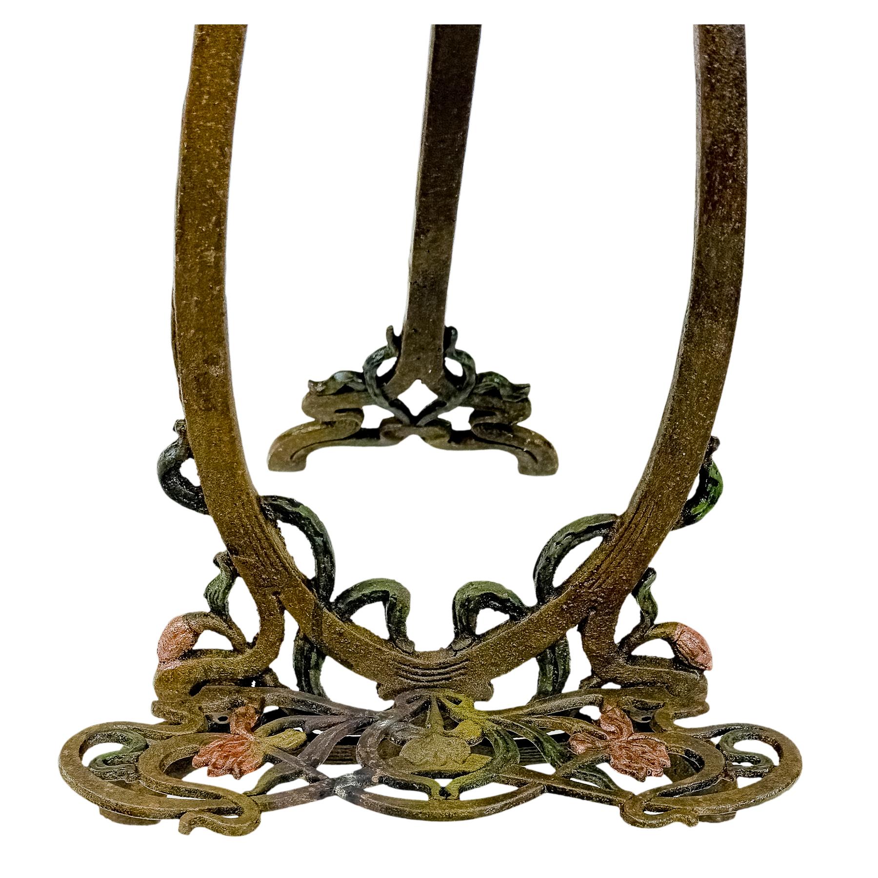 ATRIL DE SOBREMESA DE ESTILO MODERNISTA