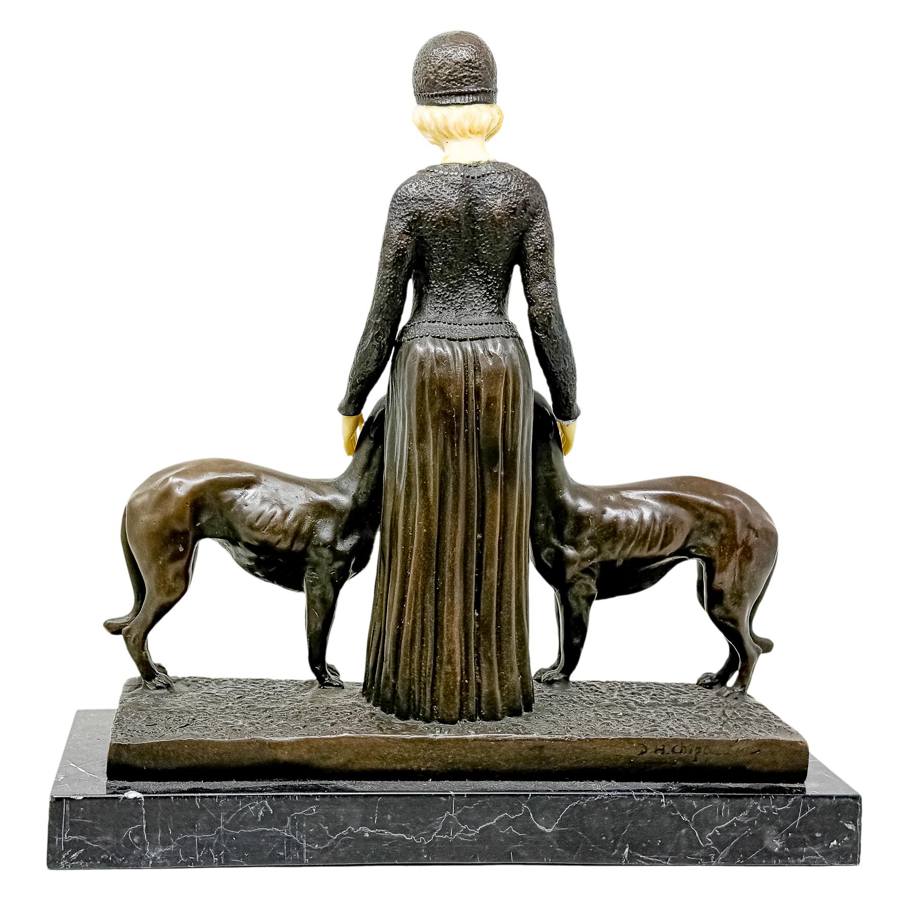 FIGURA DE ESTILO ART DECÓ DEL ÚLTIMO TERCIO DEL S.XX