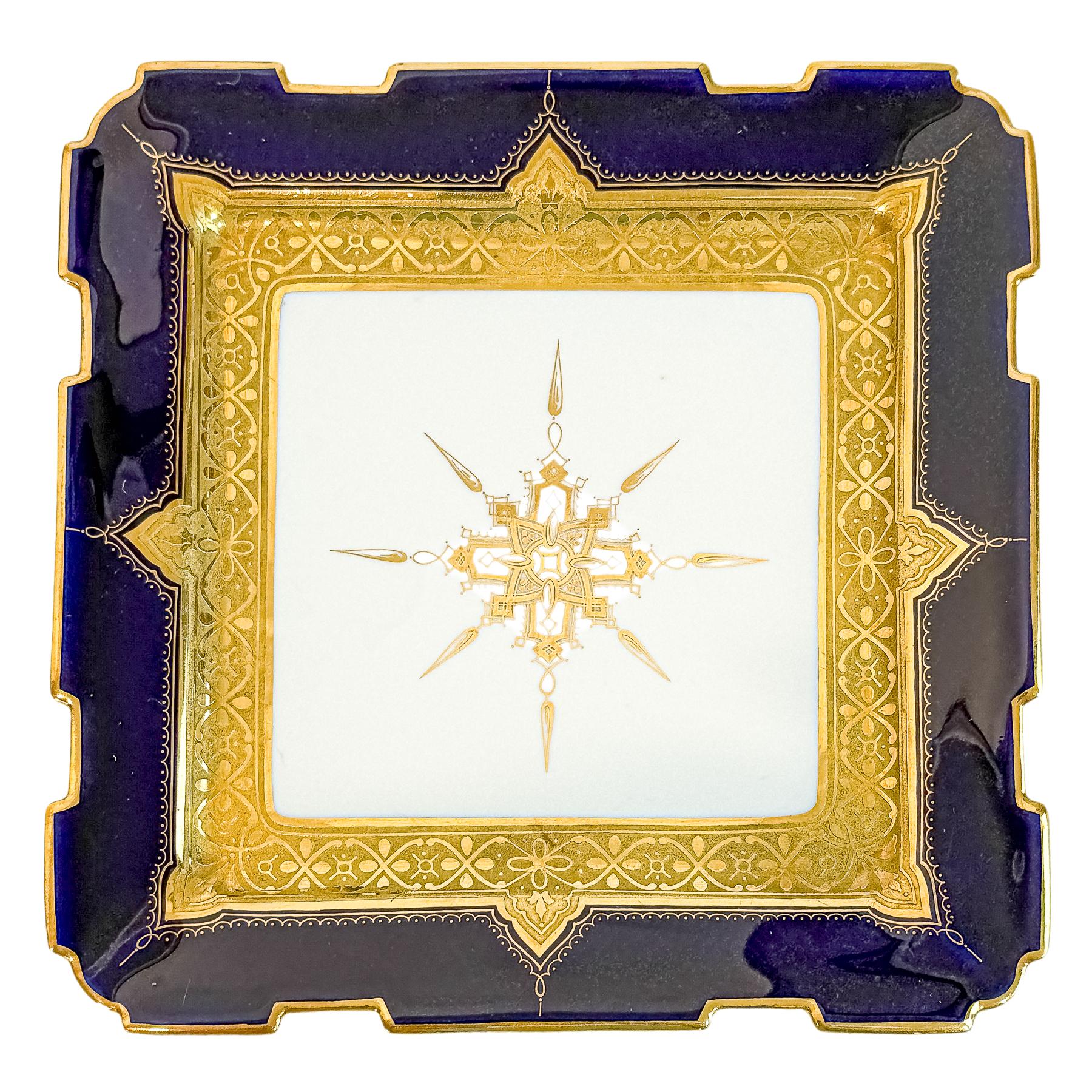  JUEGO DE CAFÉ DE PORCELANA FRANCESA. PRINCIPIOS DEL SIGLO X