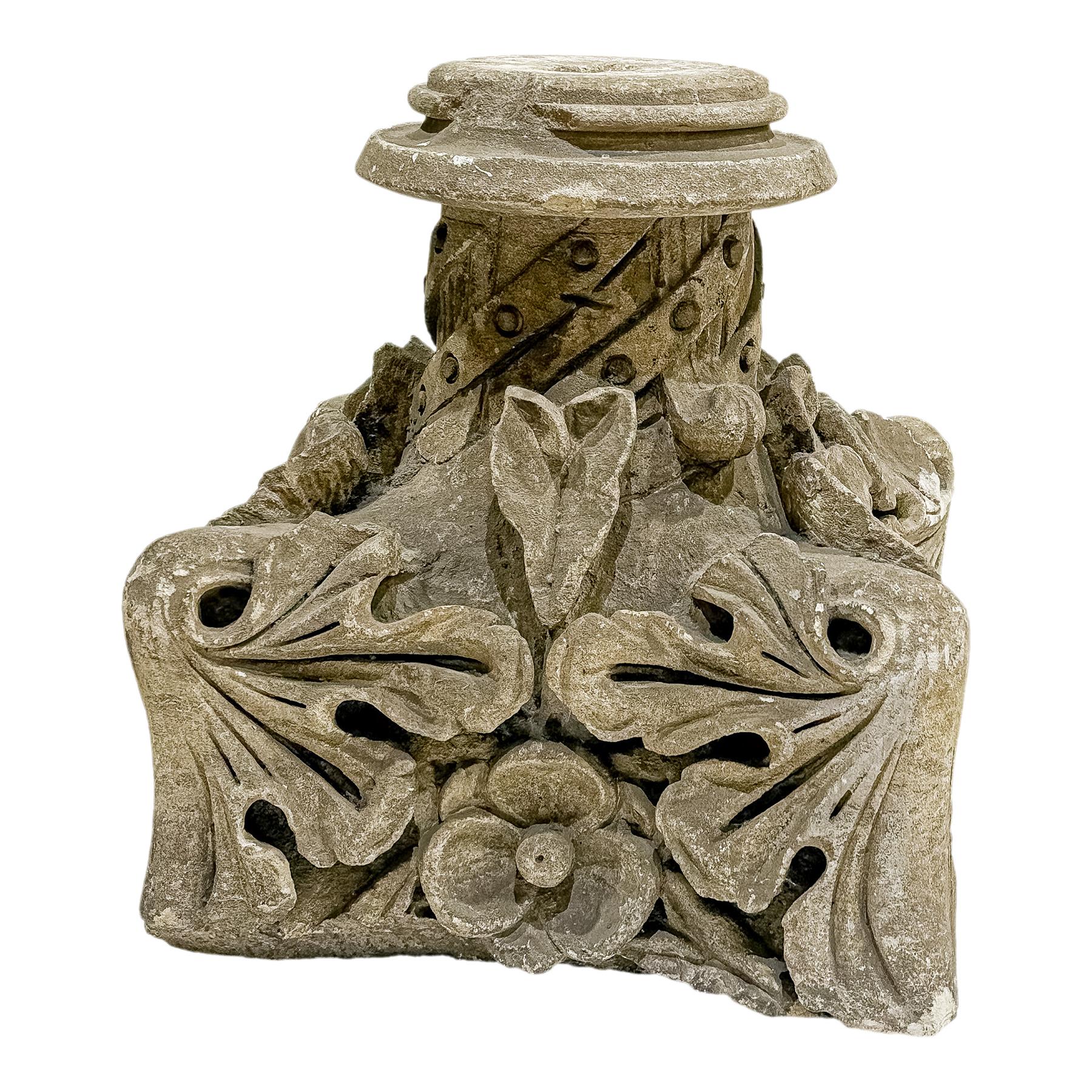 CAPITEL EN PIEDRA CIRCA 1900