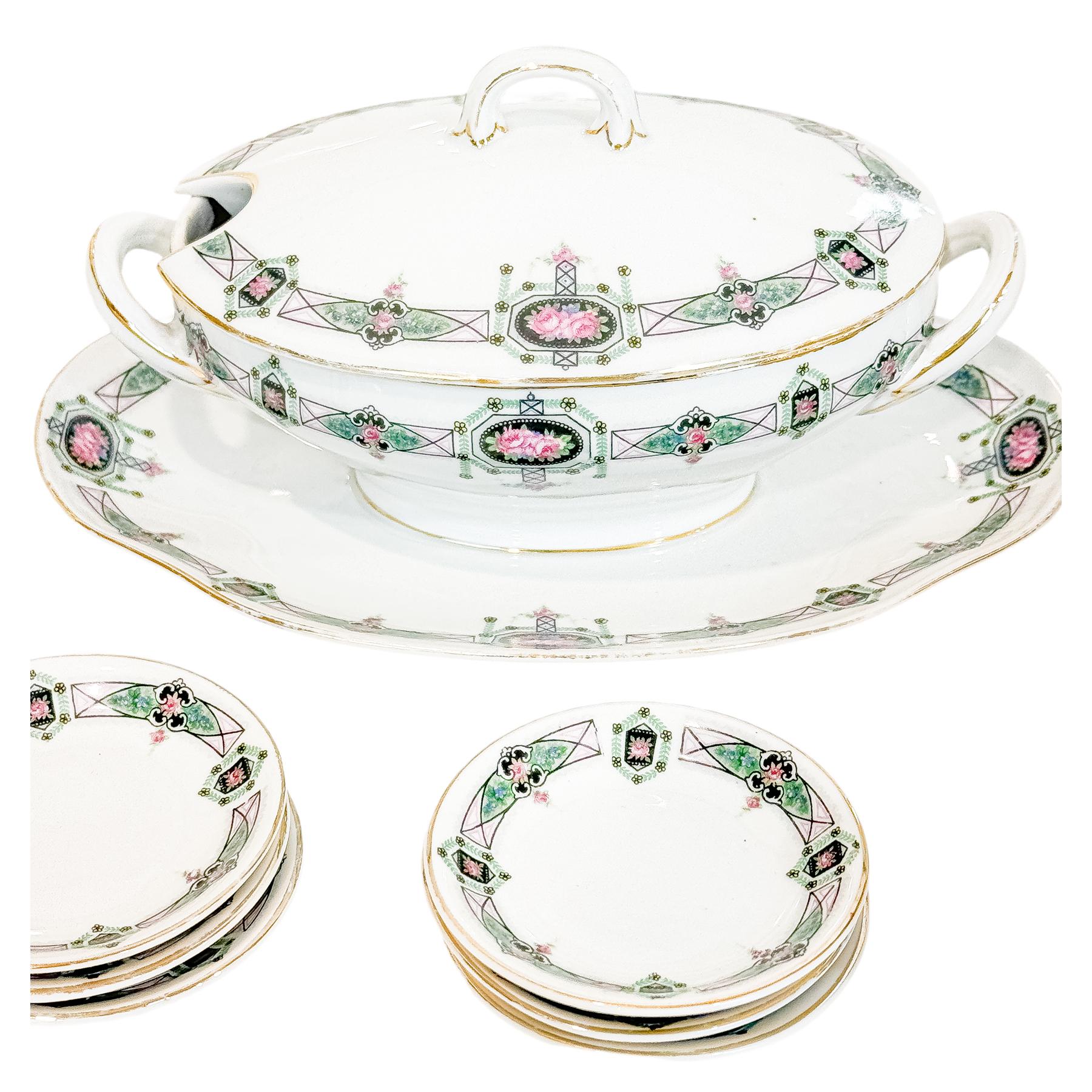 CONJUNTO DE PIEZAS DE VAJILLA ALEMANA DEL PRIMER TERCIO S.XX