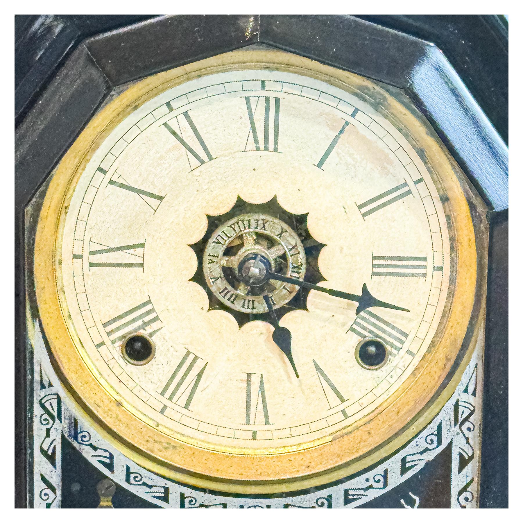 RELOJ DE SOBREMESA INGLÉS DEL PRIMER CUARTO DEL S.XX