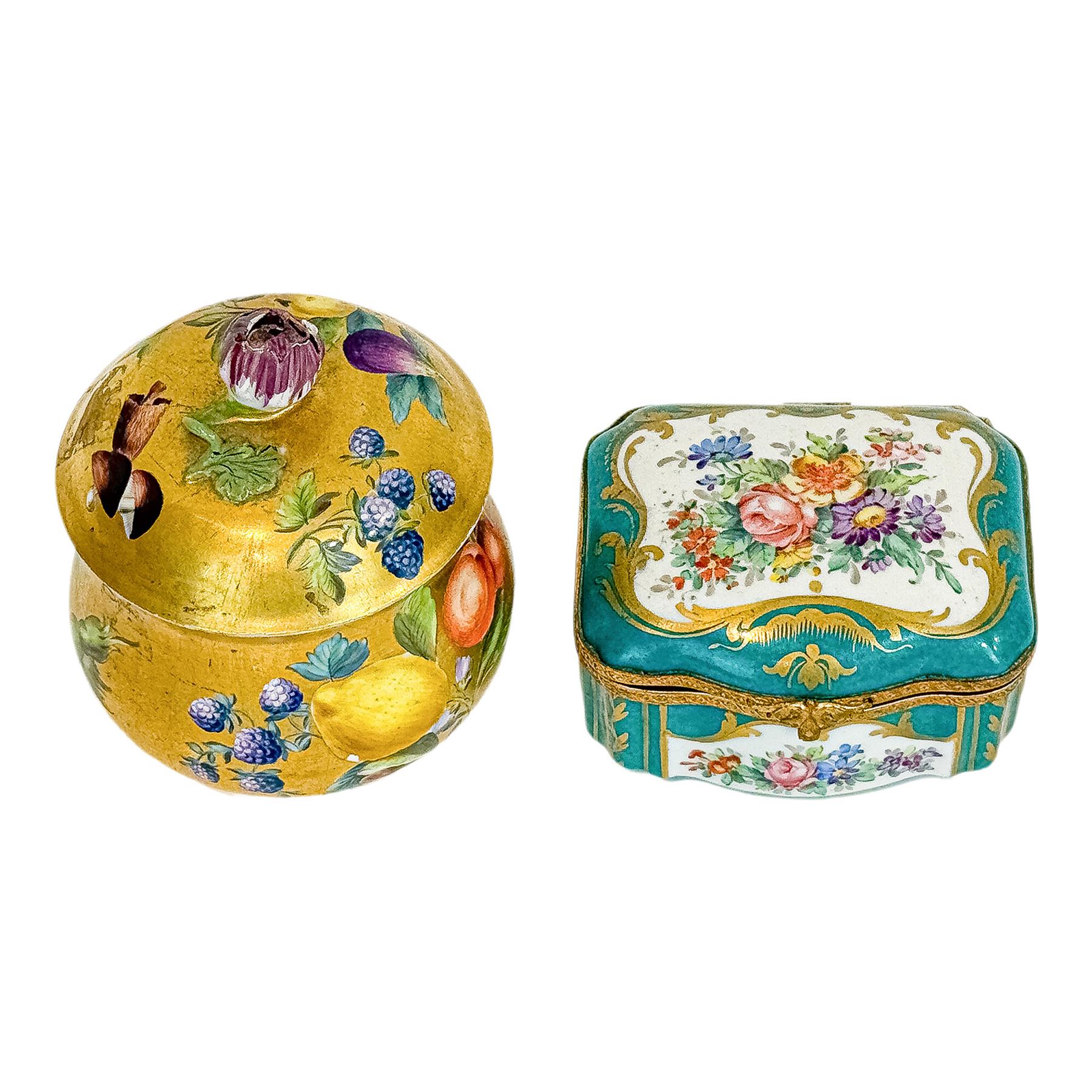 DOS CAJITAS DE PORCELANA DE LA PRIMERA MITAD DE S. XIX
