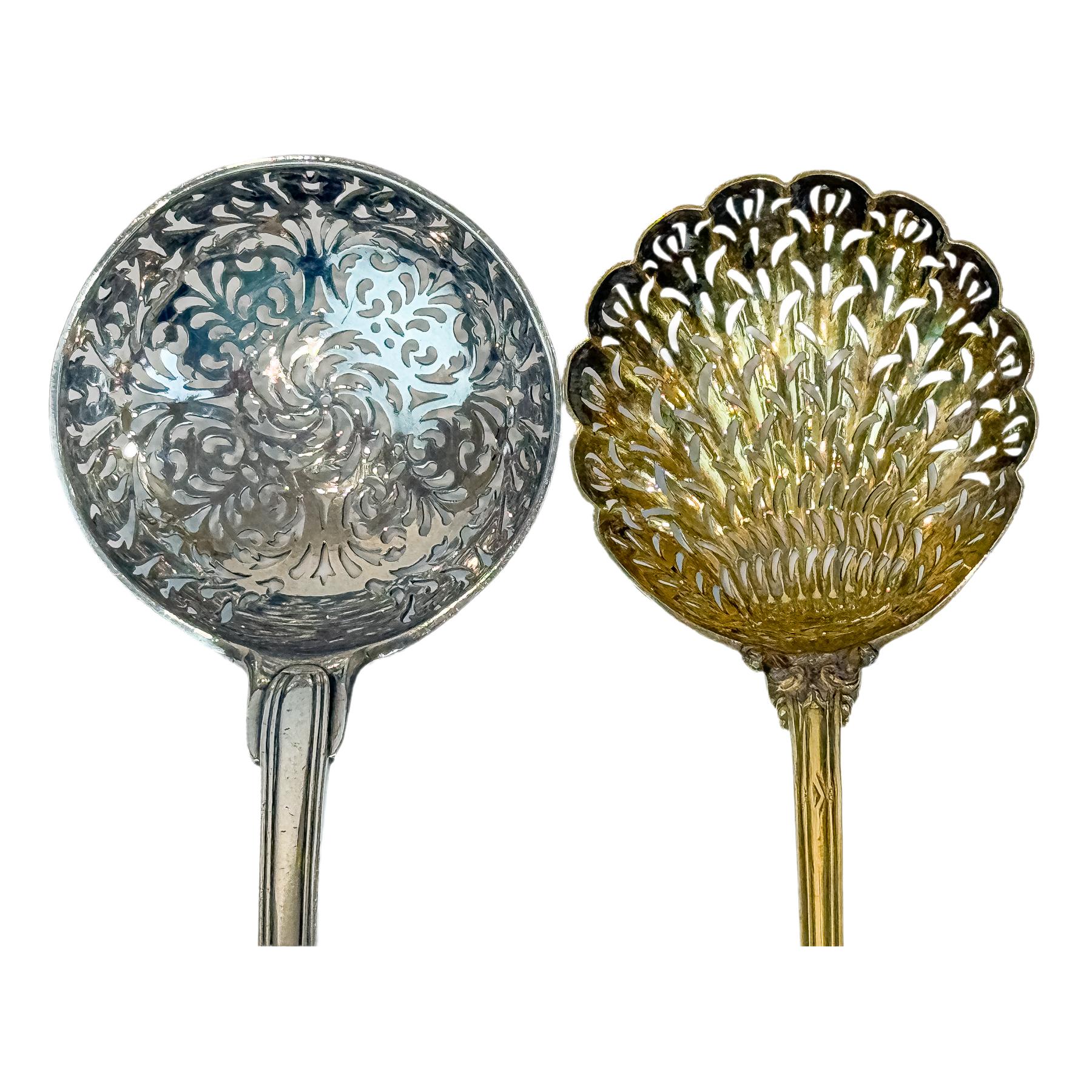 CINCO CUBIERTOS DE SERVICIO DE LA PRIMERA MITAD DE SIGLO XX