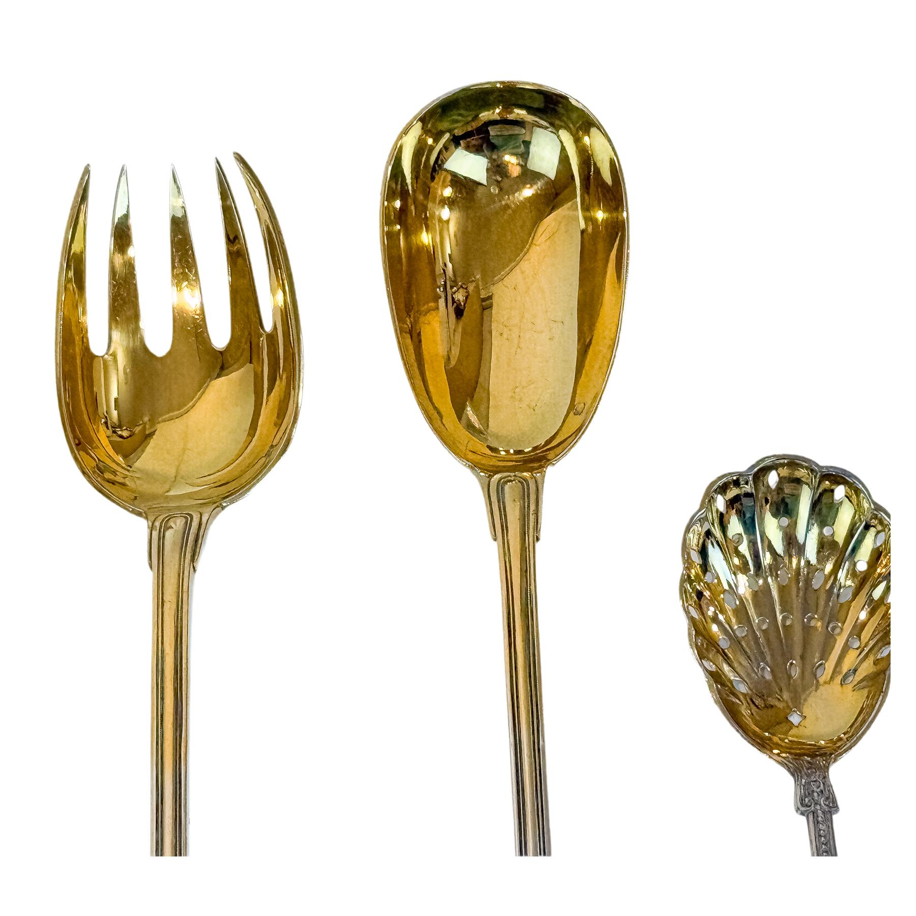 CINCO CUBIERTOS DE SERVICIO DE LA PRIMERA MITAD DE SIGLO XX