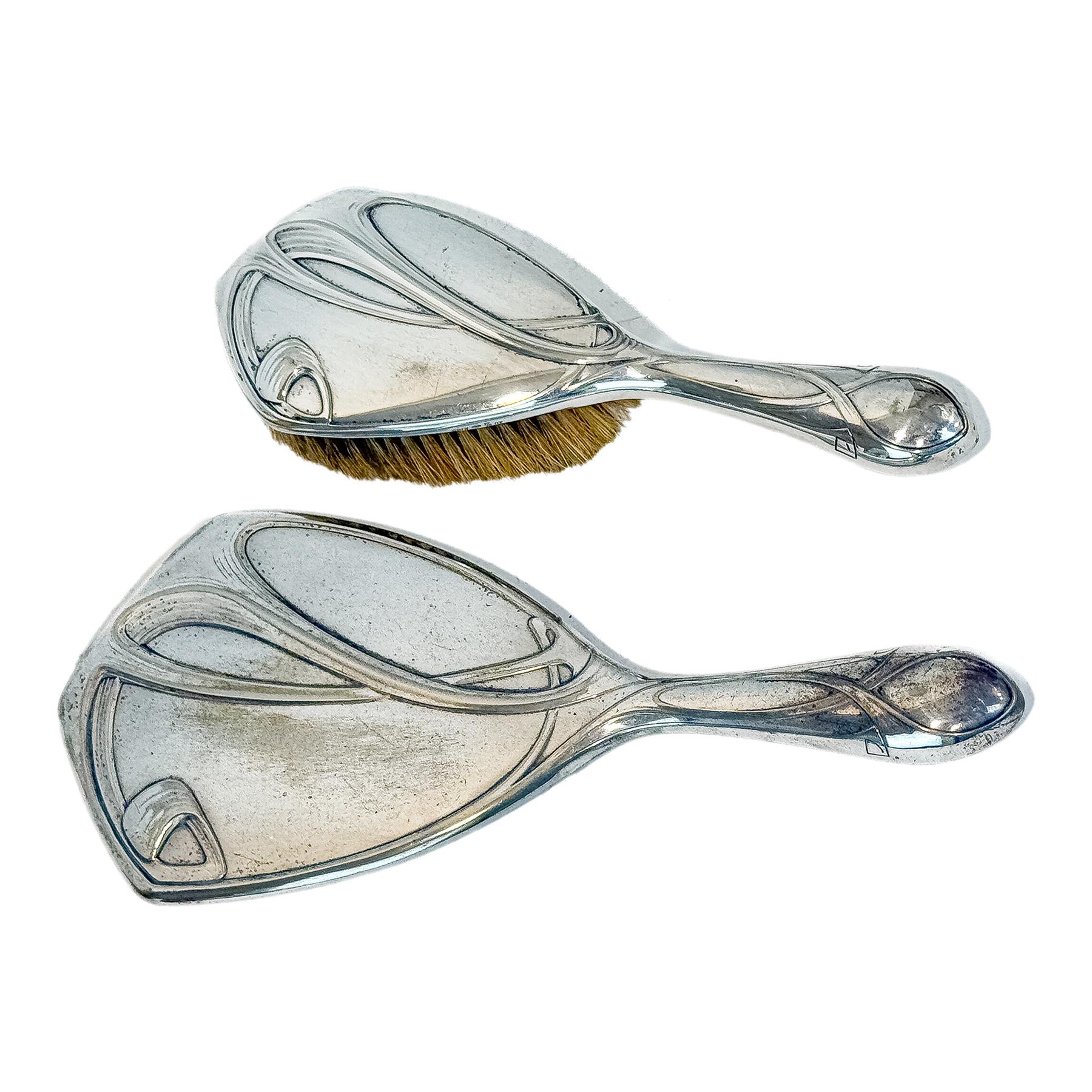 CEPILLO Y ESPEJO DE TOCADOR JUGENDSTIL ALEMAN