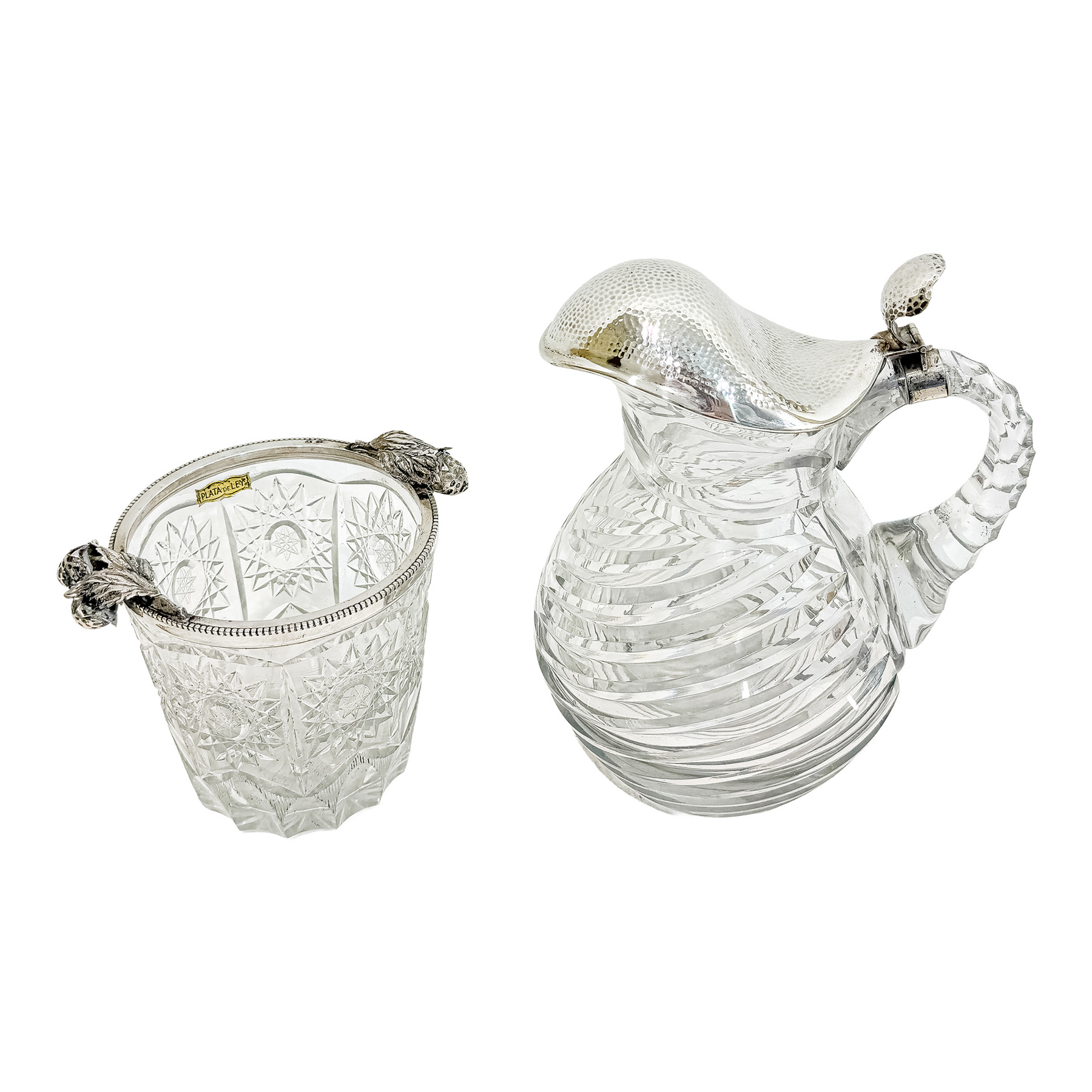 CUBITERA Y JARRA DE CRISTAL Y PLATA DE MEDIADOS DE S. XX