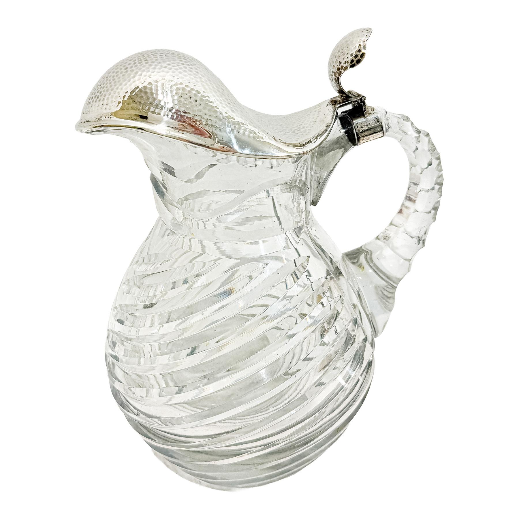 CUBITERA Y JARRA DE CRISTAL Y PLATA DE MEDIADOS DE S. XX