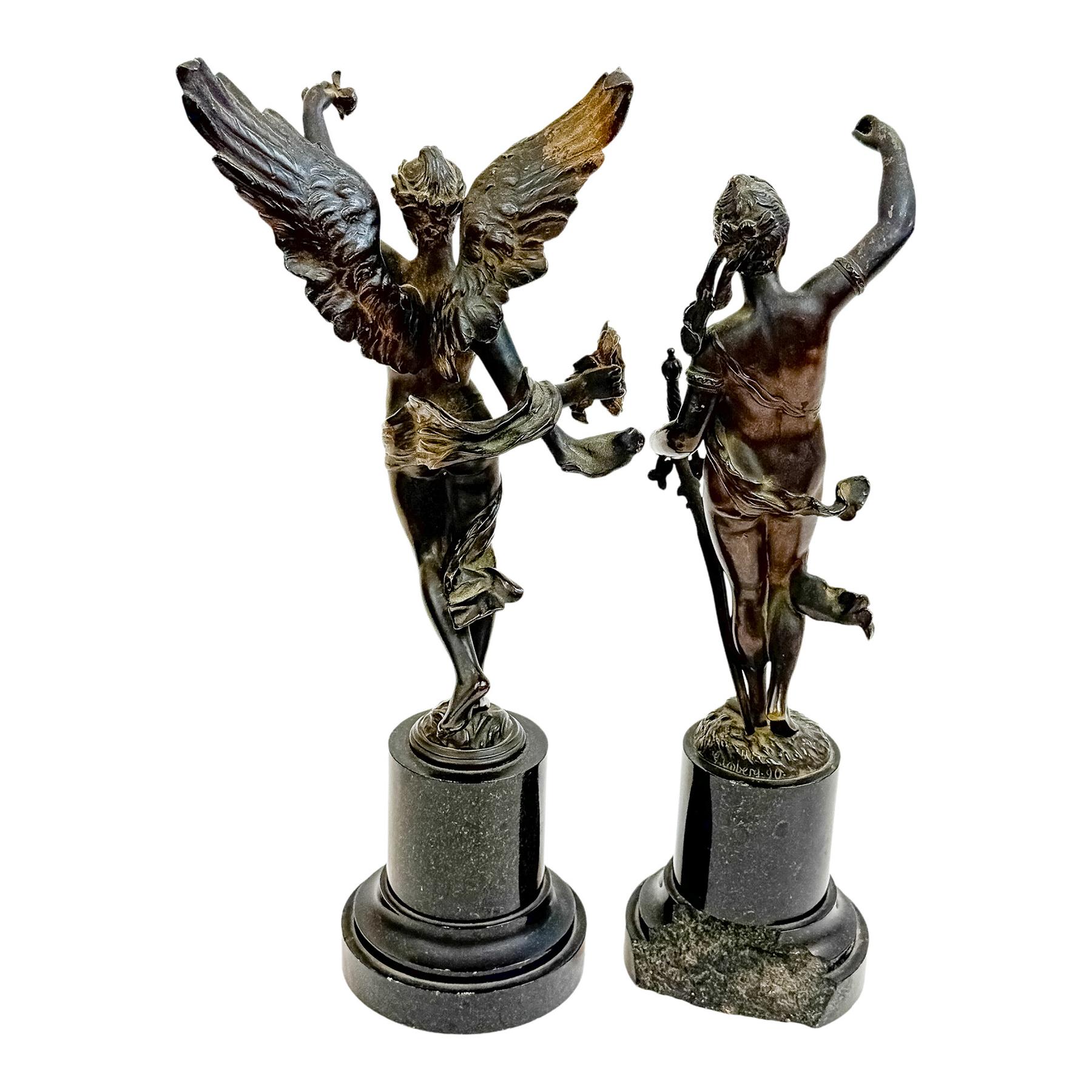 PAREJA DE FIGURAS ALEGÓRICAS DEL SIGLO XIX