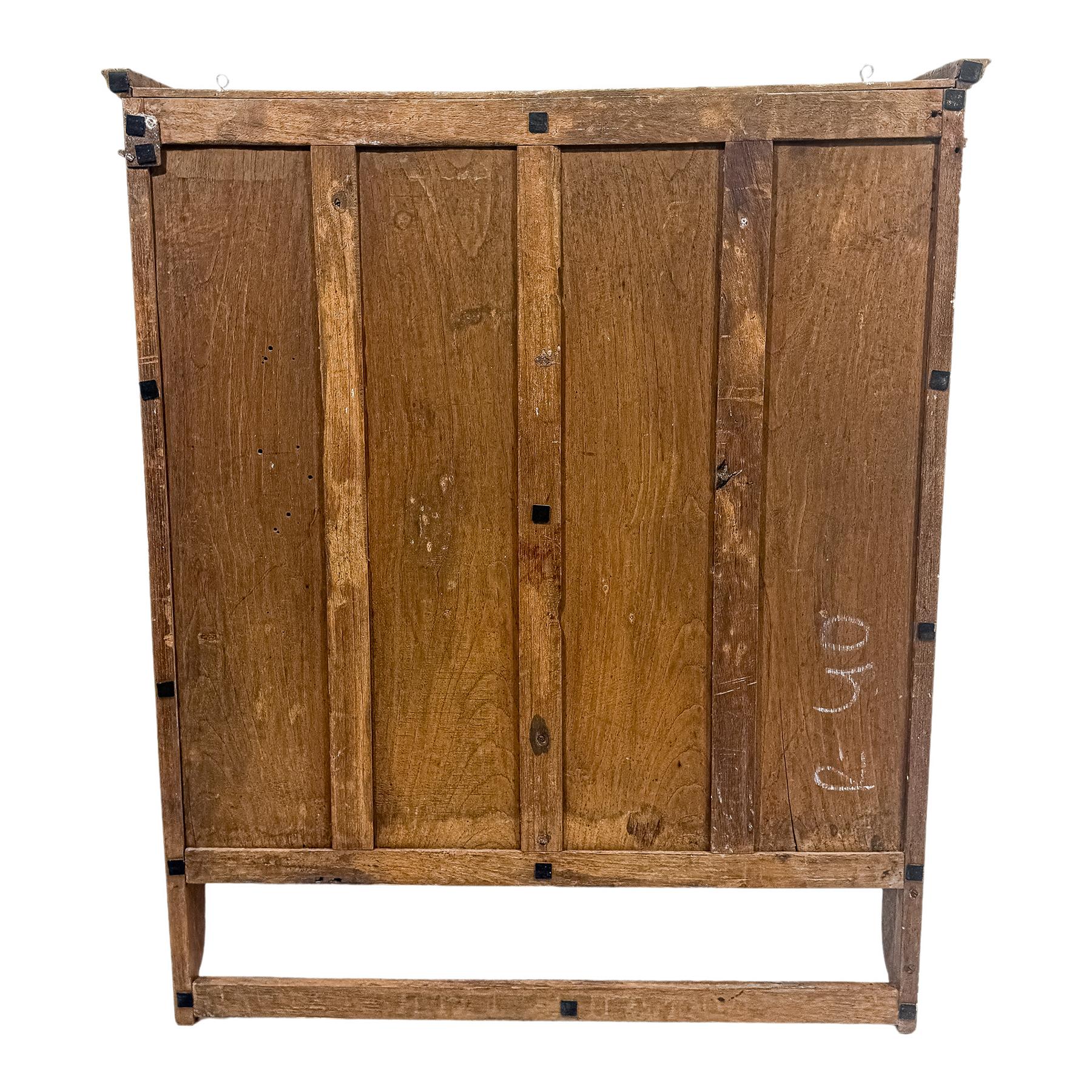  VITRINA RÚSTICA DE PARED DEL PRIMER TERCIO DE SIGLO XX
