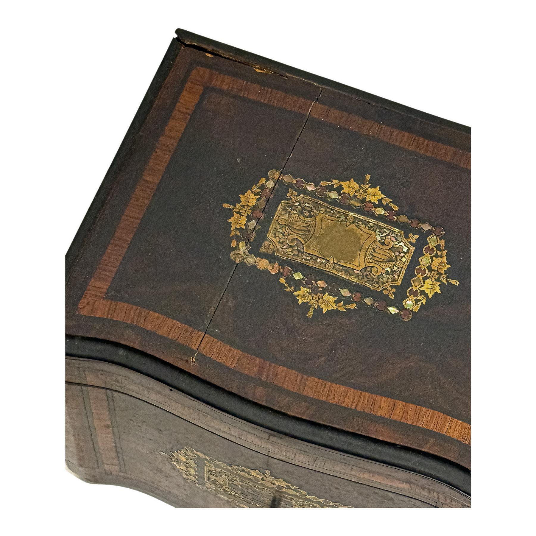CAJA LICORERA NAPOLEÓN III DEL ÚLTIMO TERCIO SIGLO XIX 