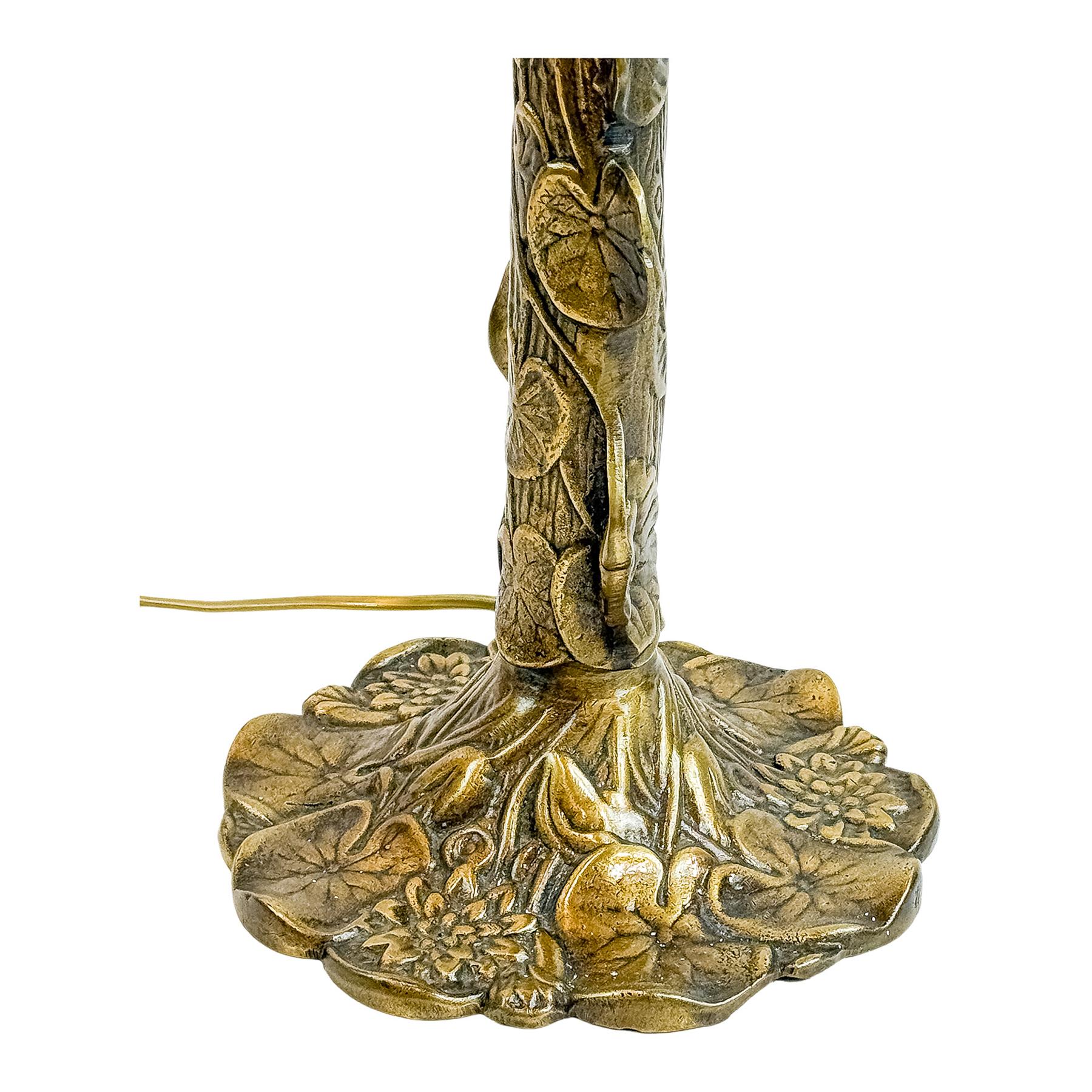 LÁMPARA DE SOBREMESA ESTILO ART NOUVEAU ÚLTIMO CUARTO S.XX