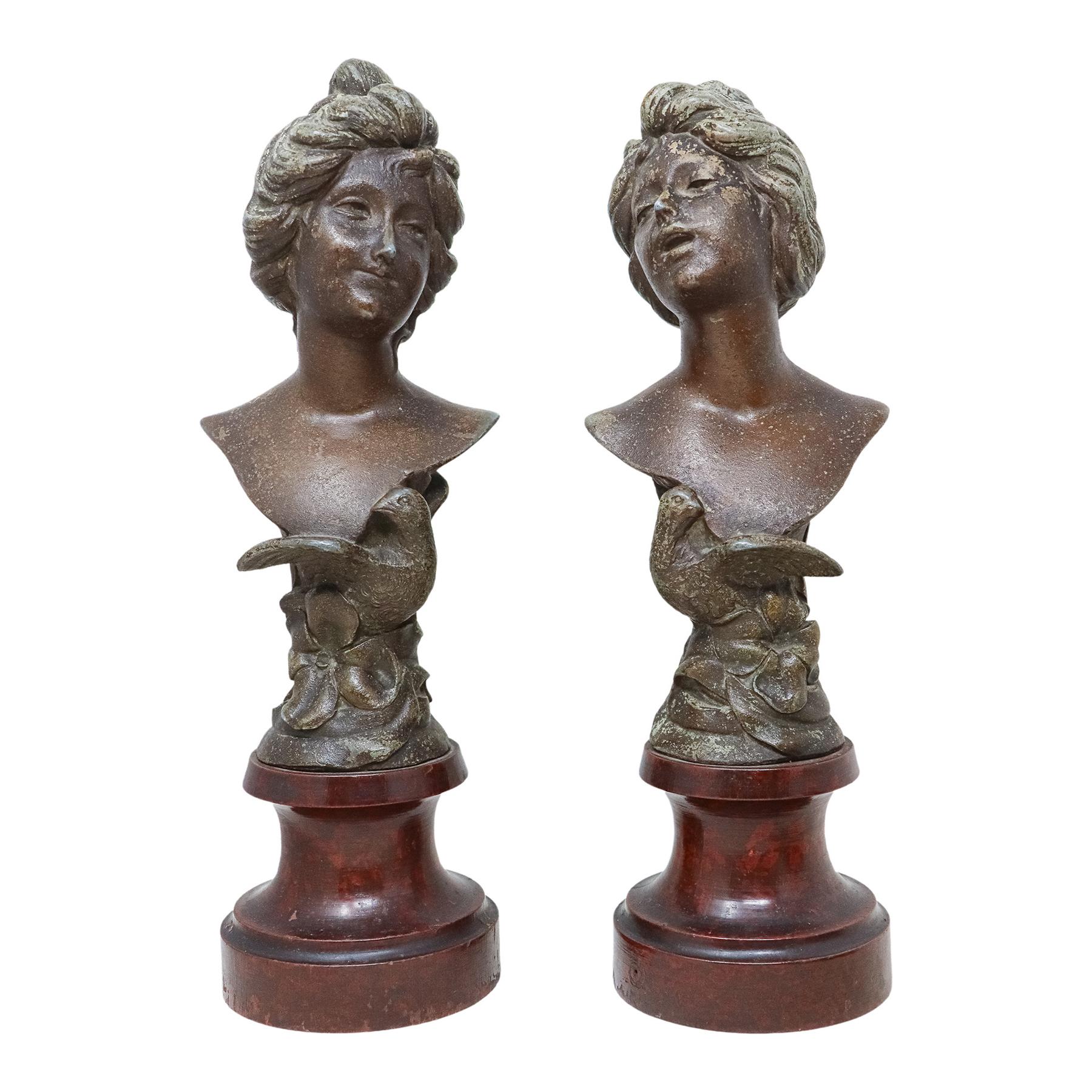 PAREJA DE BUSTOS FEMENINOS DE FLES S.XIX