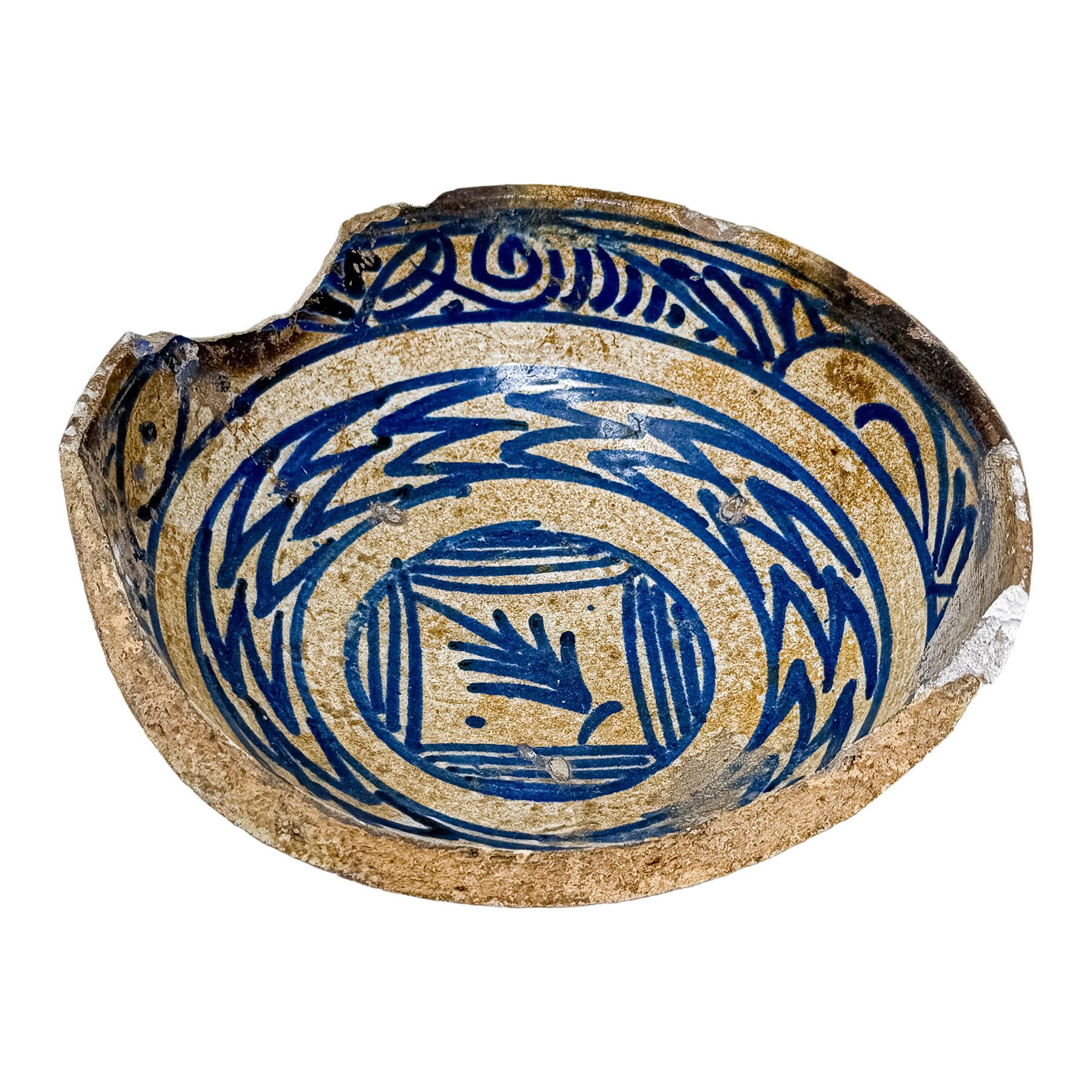 TRES ESCUDILLAS DEL SIGLO XV-XVI