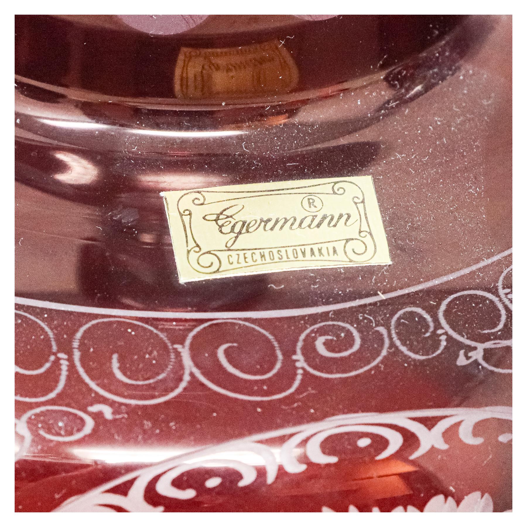 BOTELLA DE CRISTAL DE BOHEMIA DE MEDIADOS DE SIGLO XX
