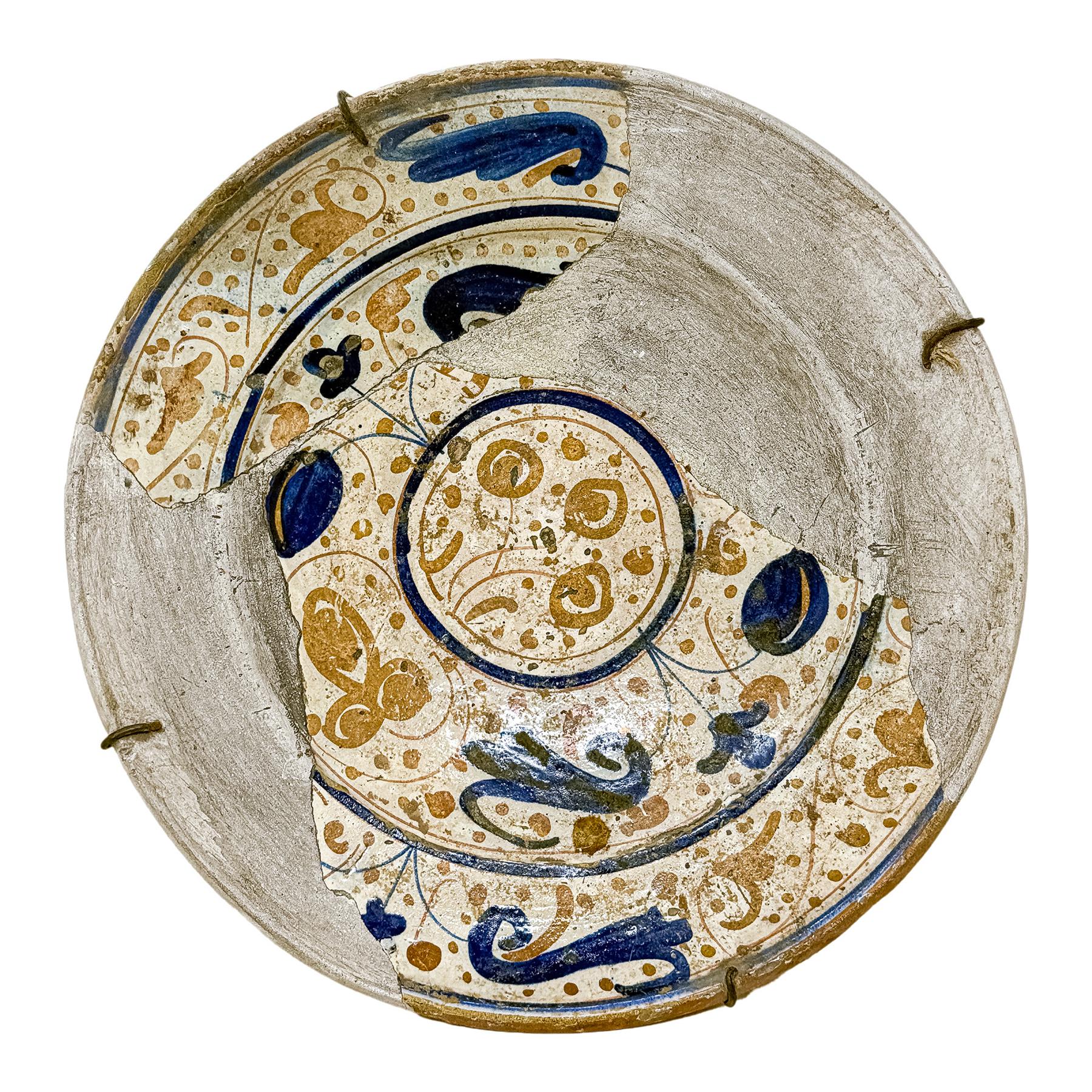 PLATO DE CERÁMICA DE REFLEJOS Y AZUL DEL SIGLO XV