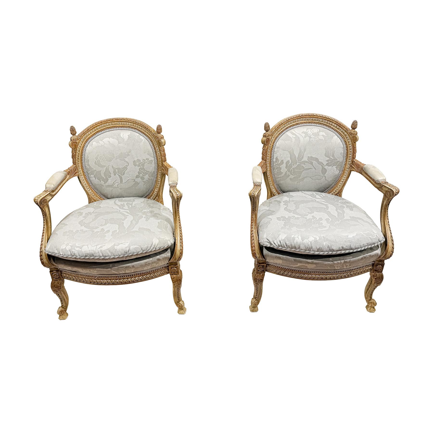 PEQUEÑO SOFA Y DOS SILLONCITOS DE ESTILO LUIS XVI