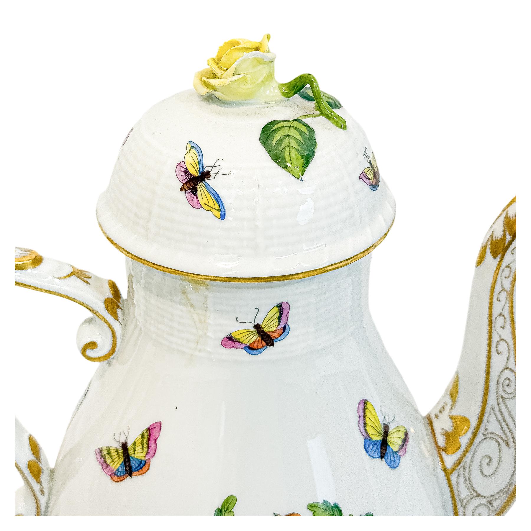 JUEGO DE CAFÉ EN PORCELANA CENTROEUROPEA 
