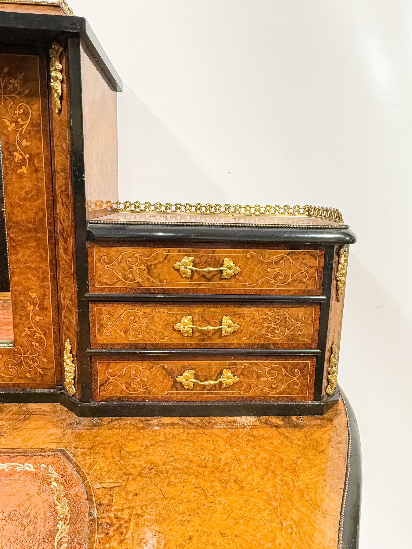 MUEBLE TOCADOR ESTILO LUÍS XV 