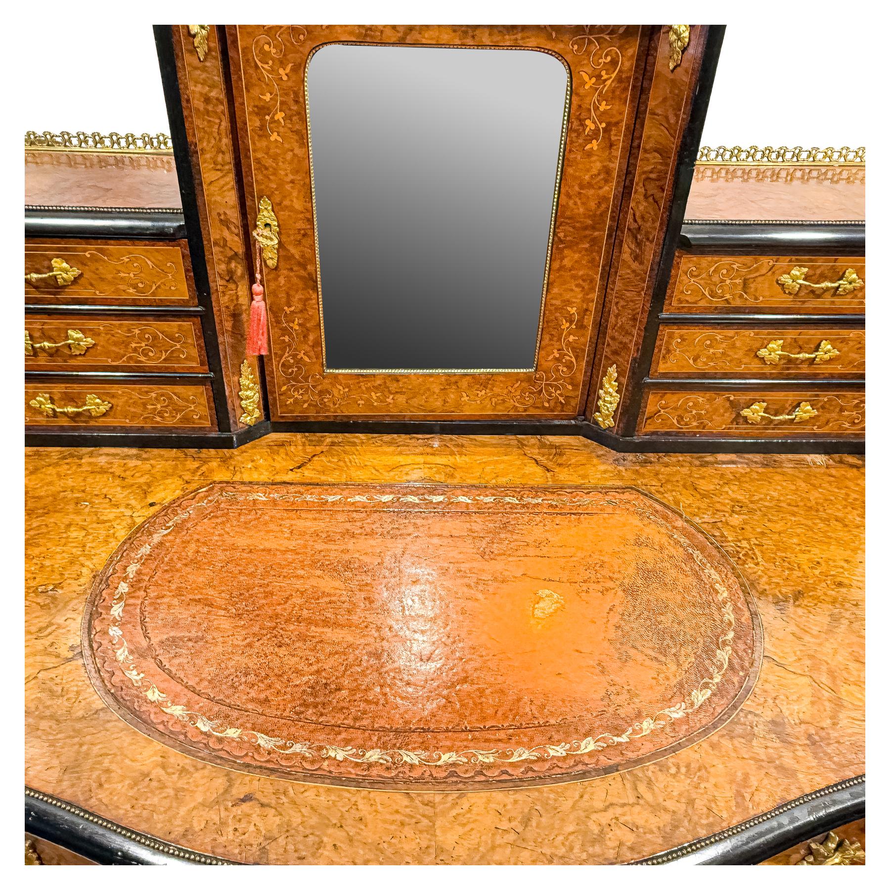 MUEBLE TOCADOR ESTILO LUÍS XV 