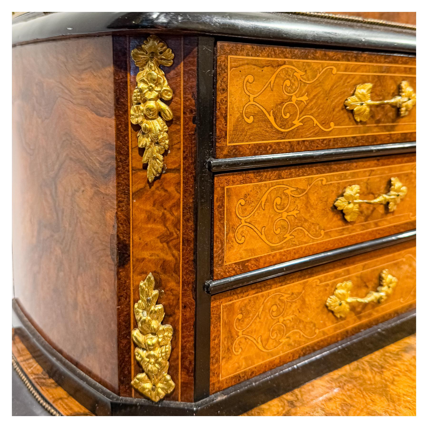 MUEBLE TOCADOR ESTILO LUÍS XV 