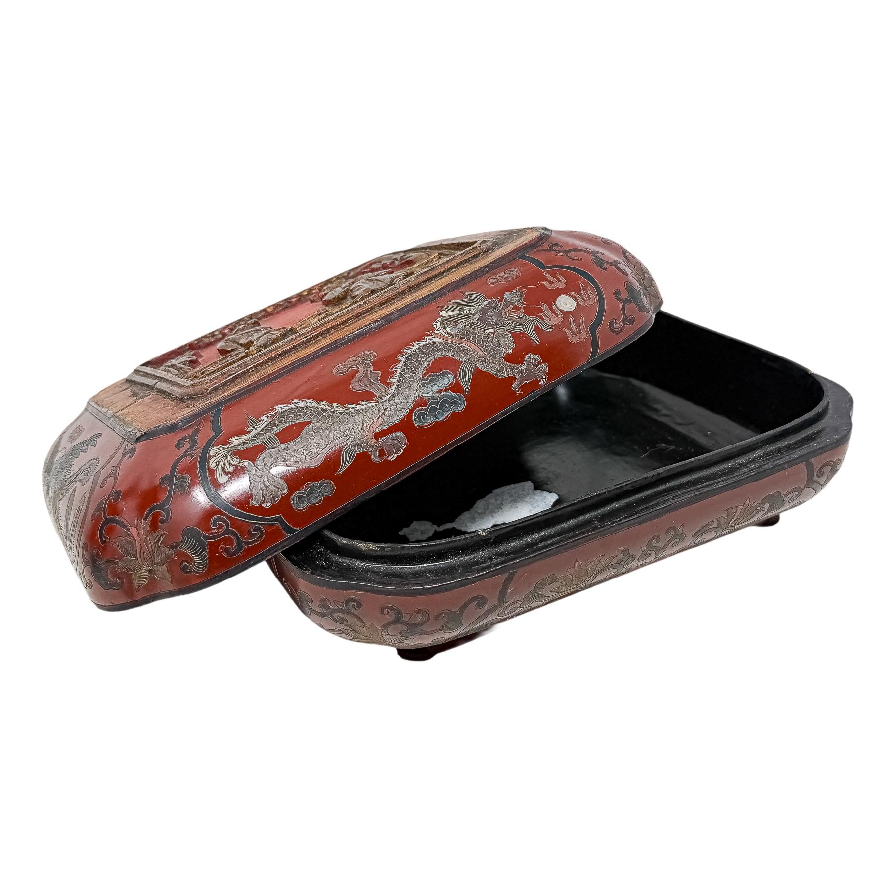 CAJA ORIENTAL LACADA DEL PRIMER TERCIO DE SIGLO XX