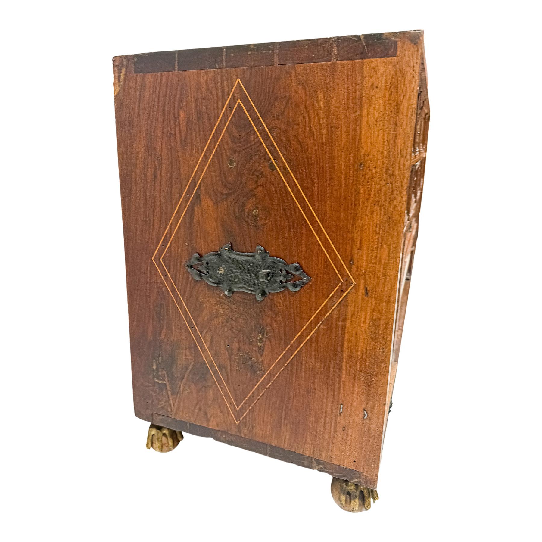 CAJA BARGUEÑO DEL PINYONET DEL SIGLO XVIII