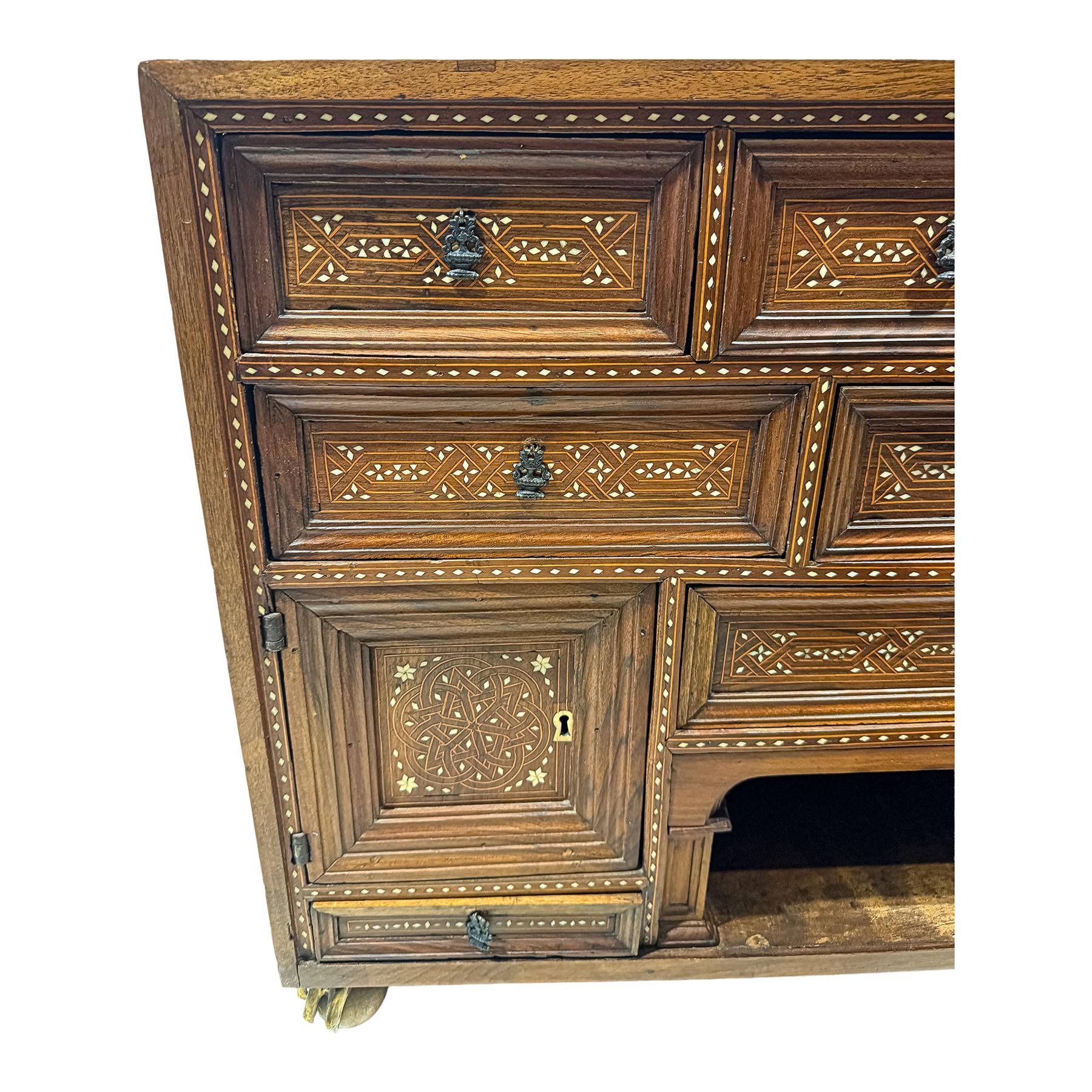 CAJA BARGUEÑO DEL PINYONET DEL SIGLO XVIII