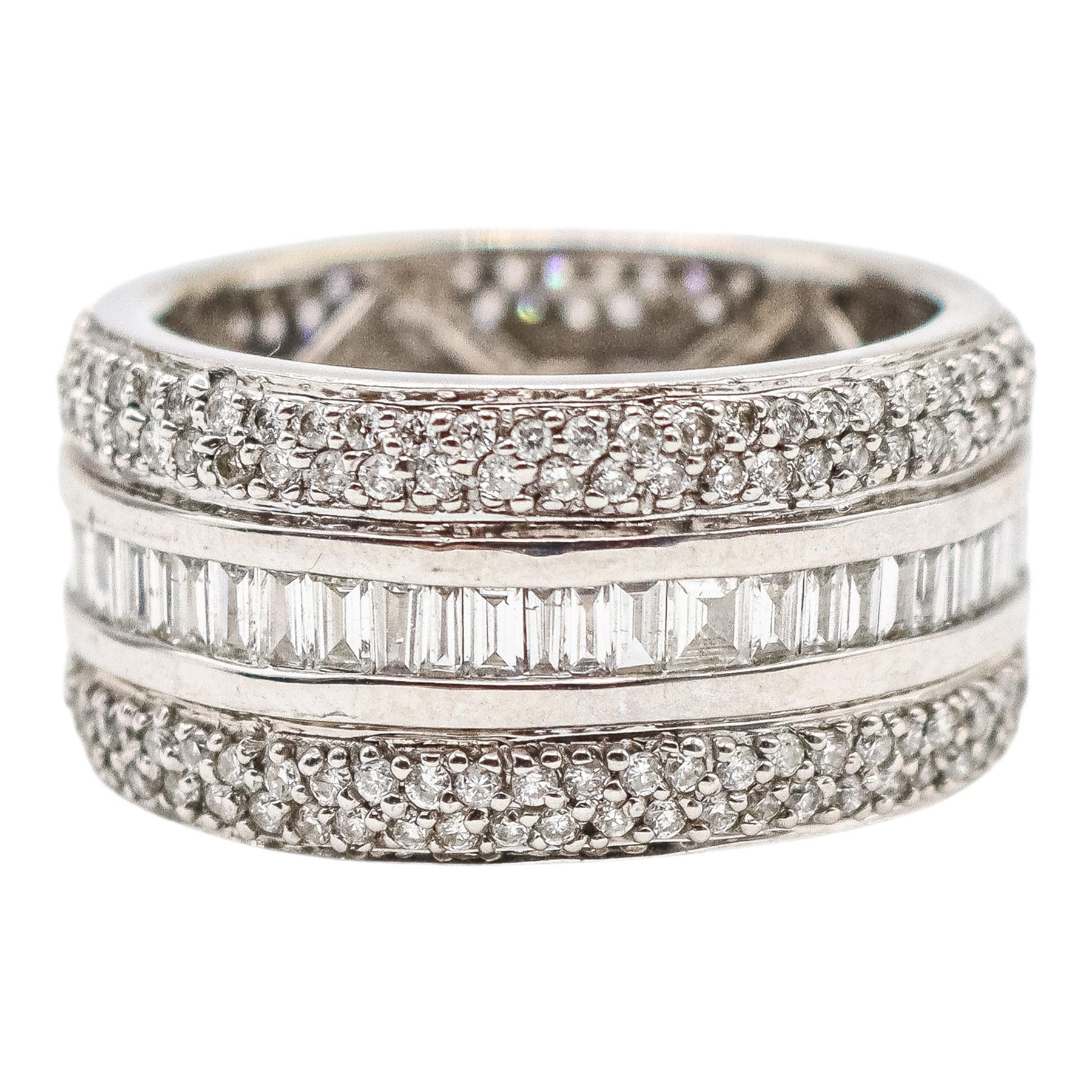 ANILLO ALIANZA CON DIAMANTES
