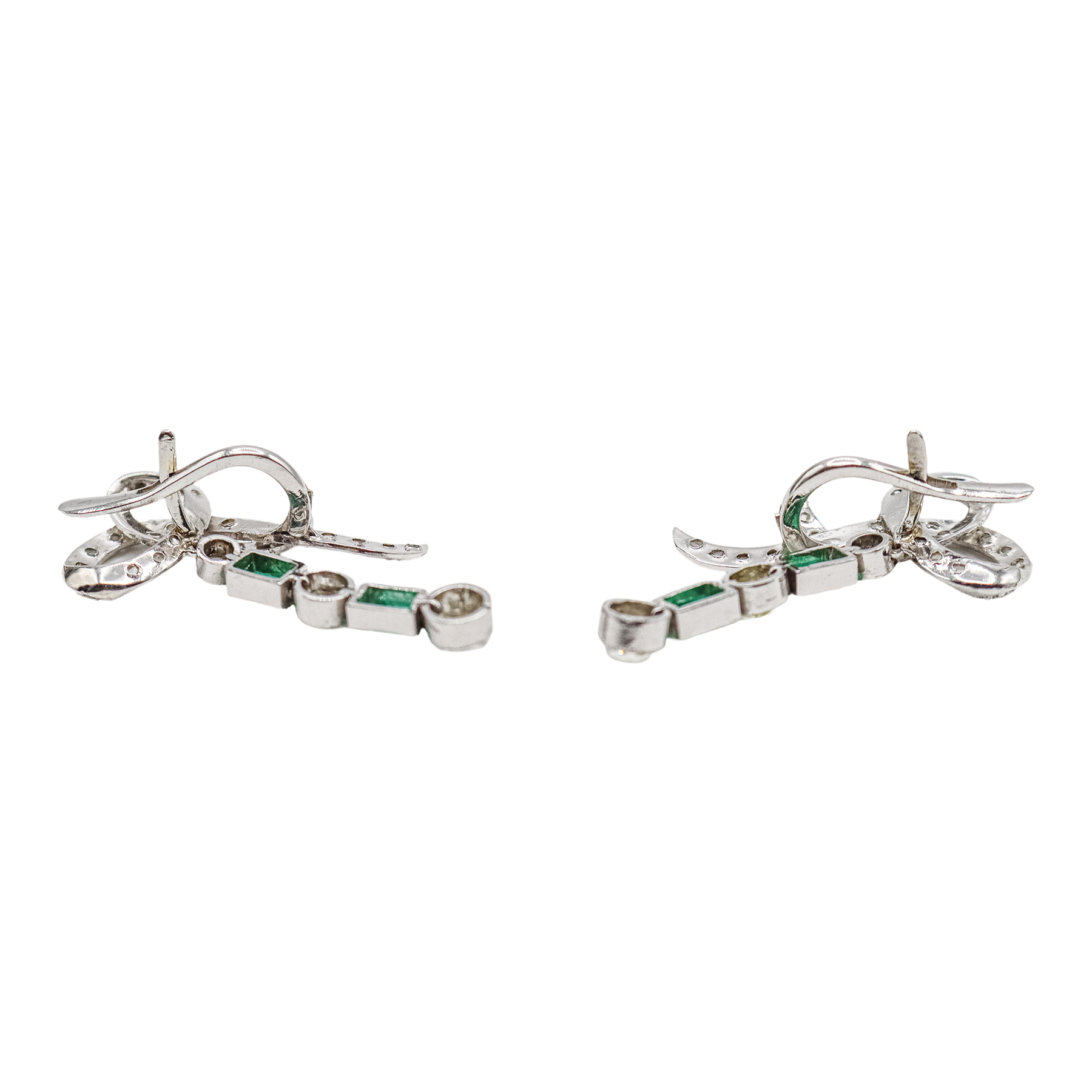 PENDIENTES LARGOS CON BRILLANTES Y ESMERALDAS