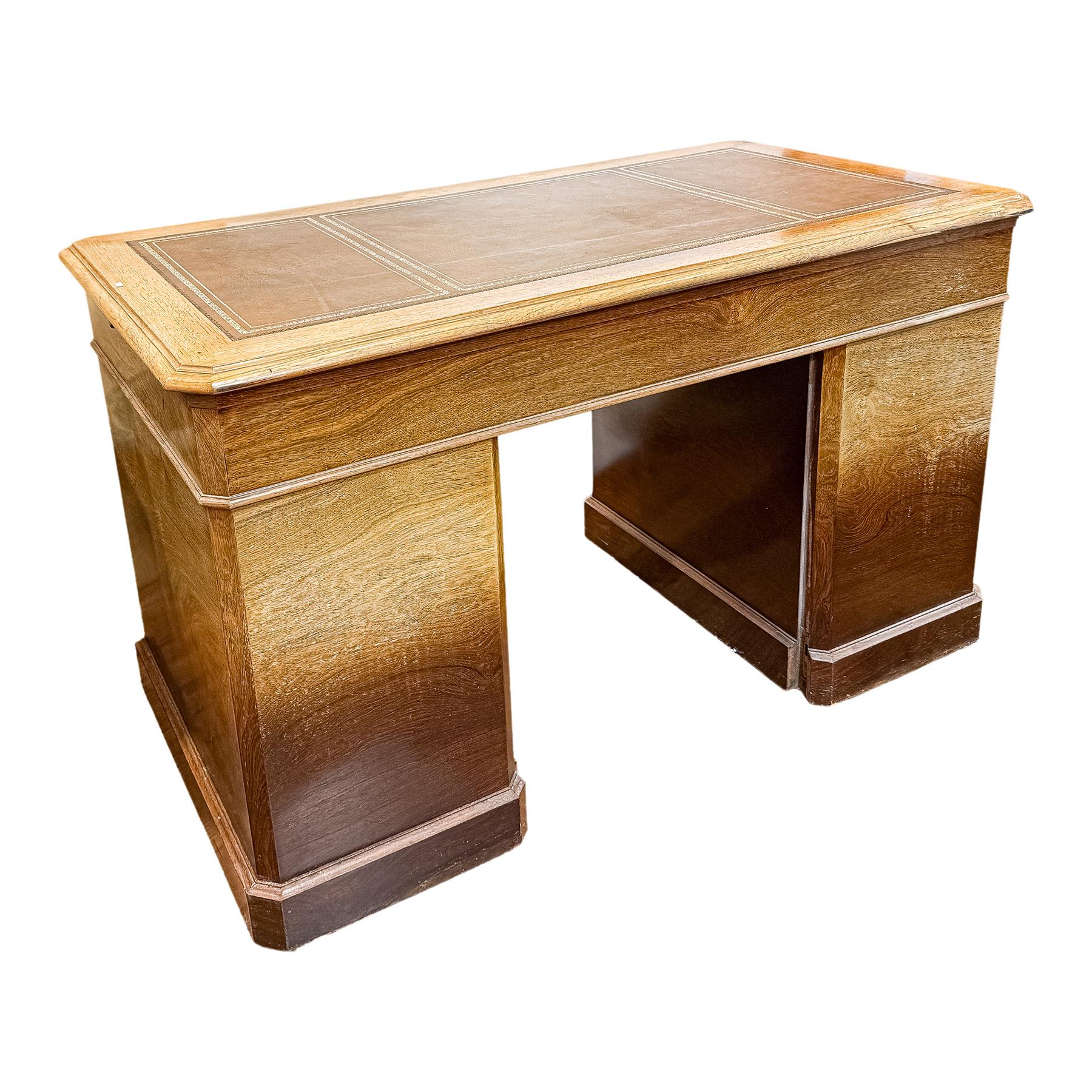 MESA DE DESPACHO FRANCESA DEL PRIMER TERCIO DE S. XX