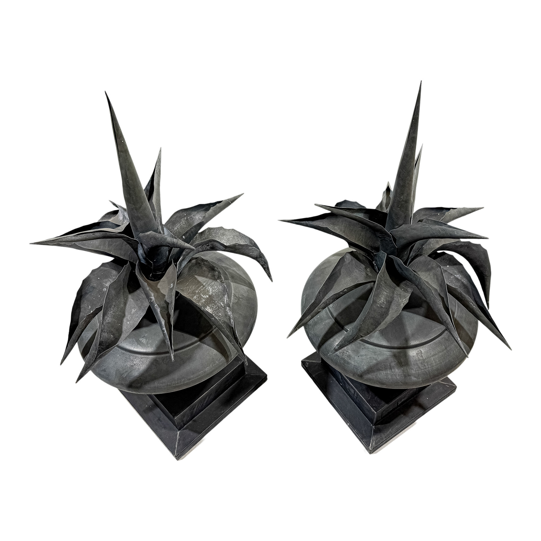 PAREJA DE GRANDES COPAS JARDINERAS 