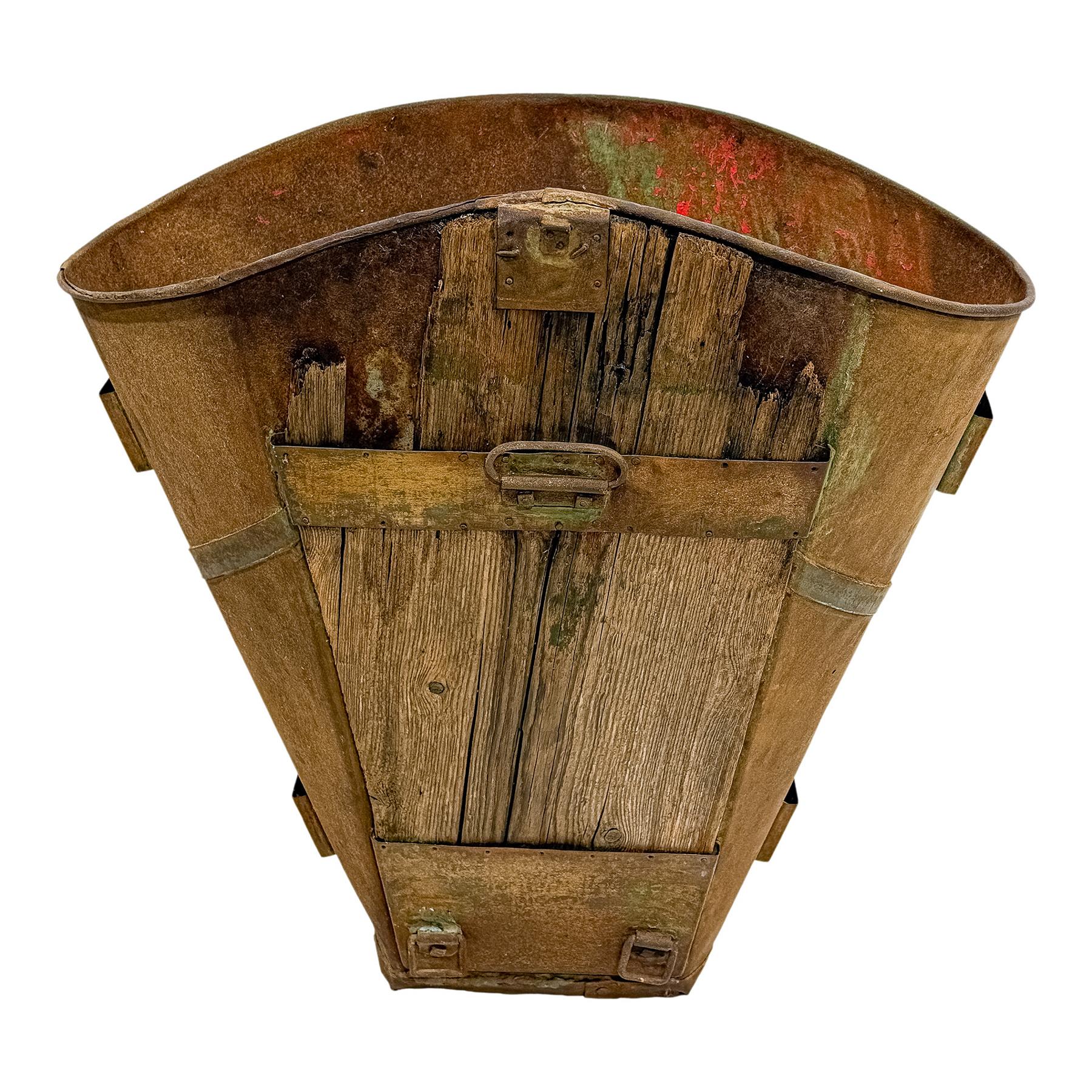 PORTADORA DE VINO FRANCESA DE PRIMER TERCIO DEL SIGLO XX