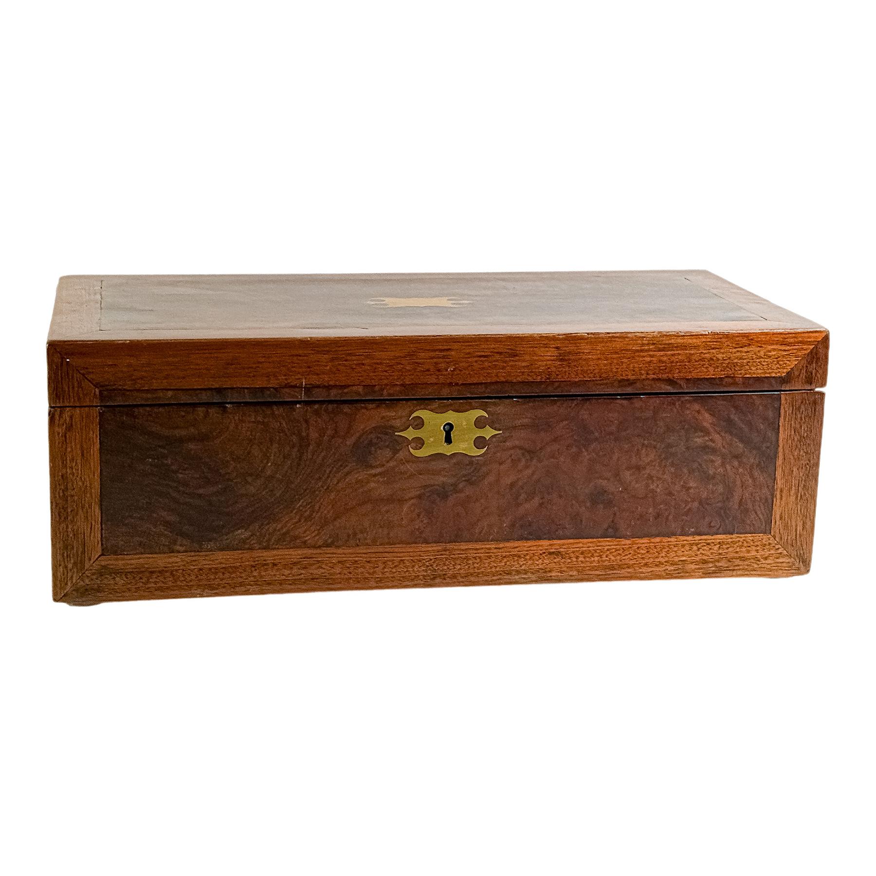 CAJA DE ESCRIBANÍA DE PRINCIPIOS DEL SIGLO XX