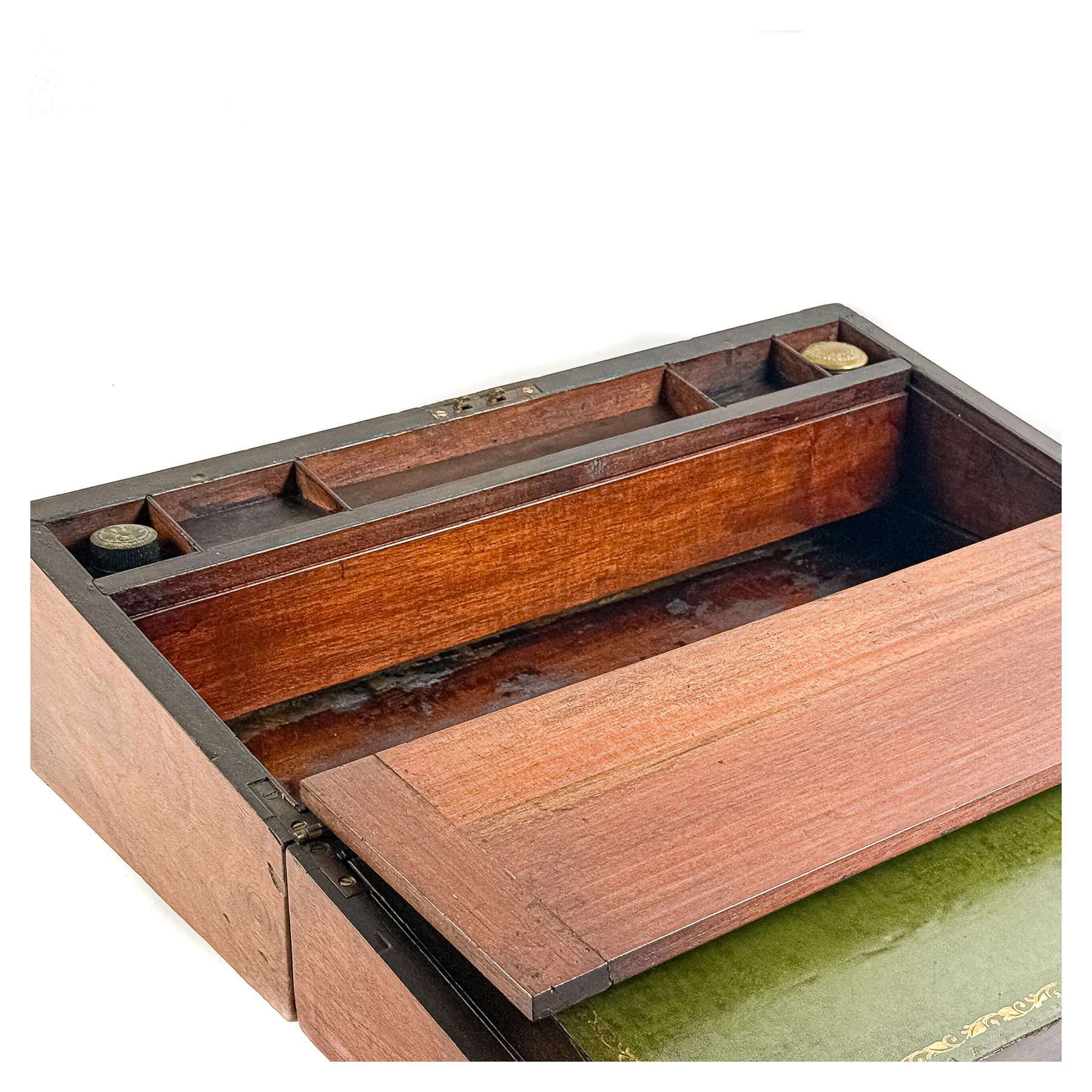CAJA DE ESCRIBANÍA DE PRINCIPIOS DEL SIGLO XX