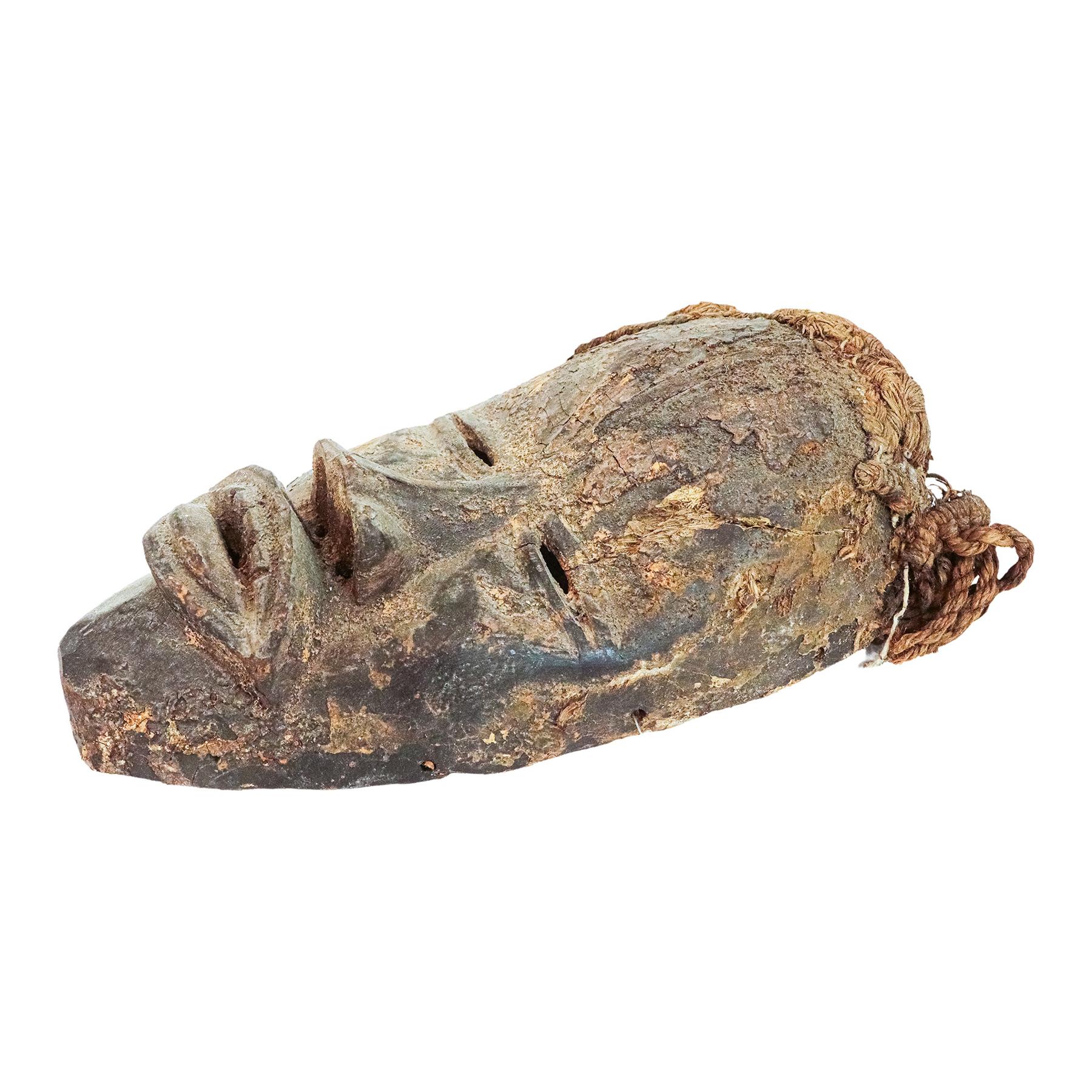 DOS MÁSCARAS AFRICANAS DE LA PRIMERA Y SEGUNDA MITAD  S. XX