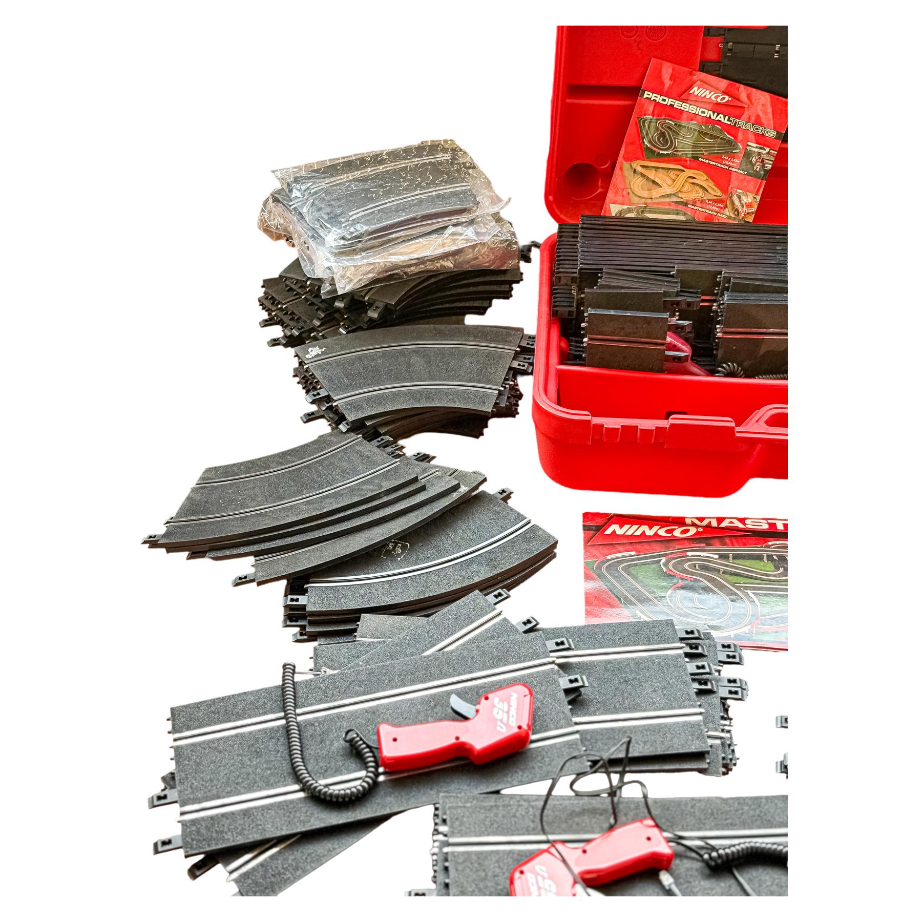 MALETA MASTERTRACK Y PISTAS Y ACCESORIOS NINCO