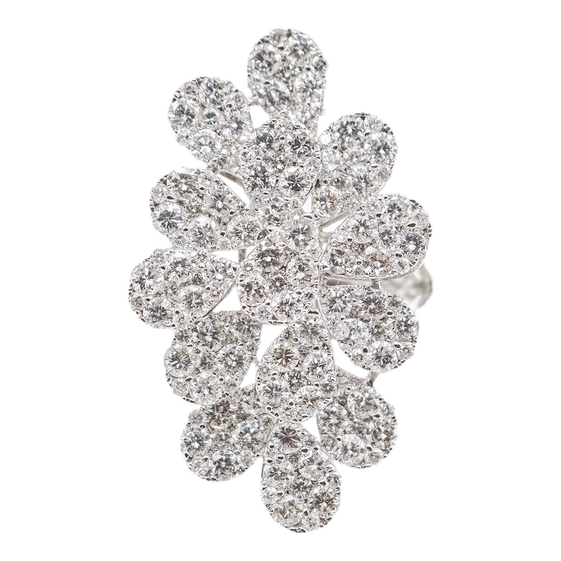 ANILLO CON BRILLANTES