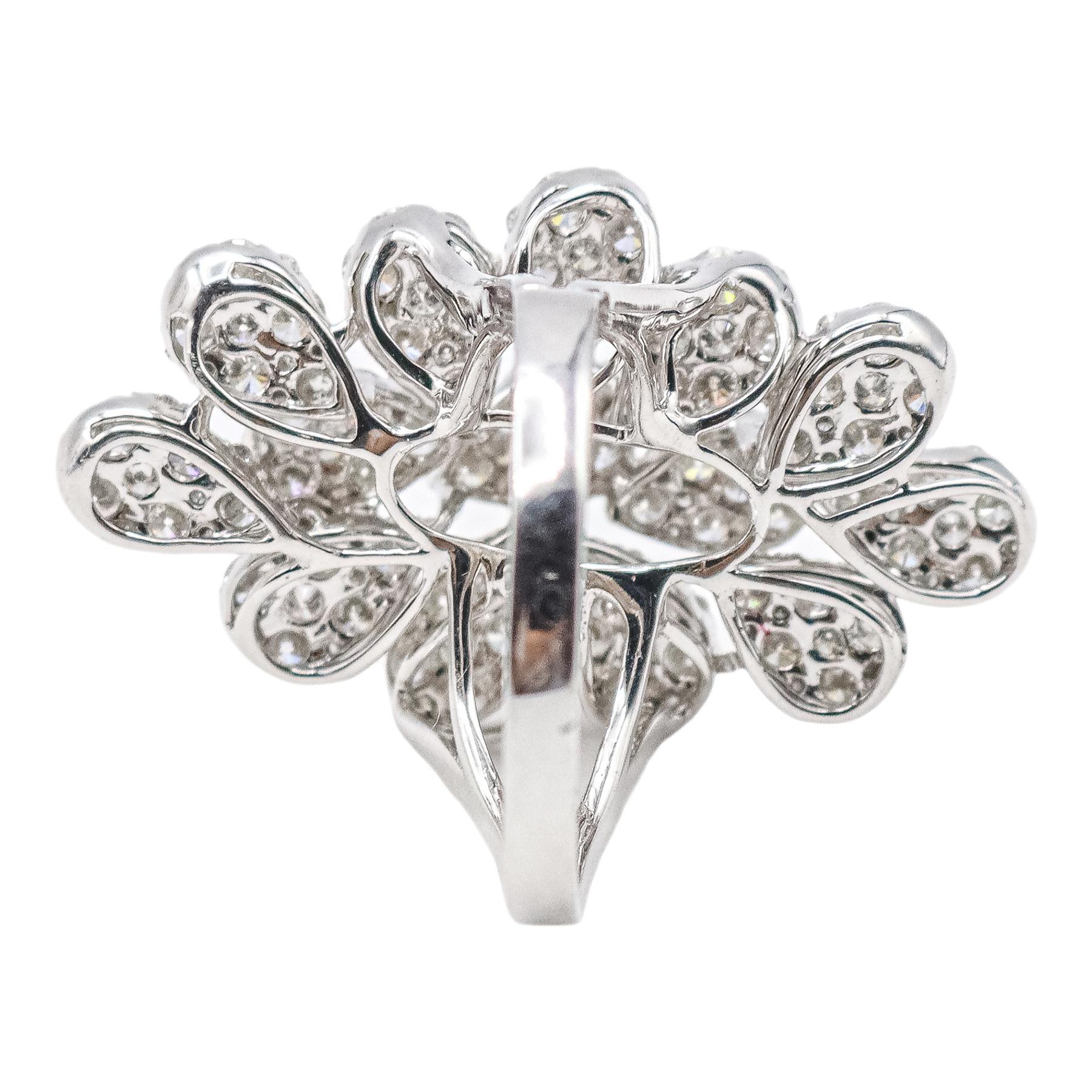 ANILLO CON BRILLANTES