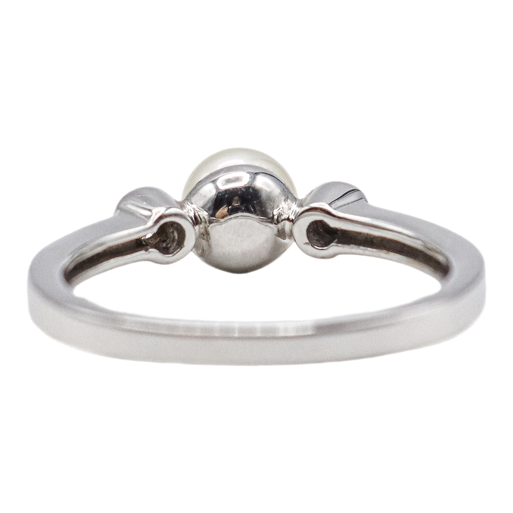 ANILLO CON PERLA Y BRILLANTES