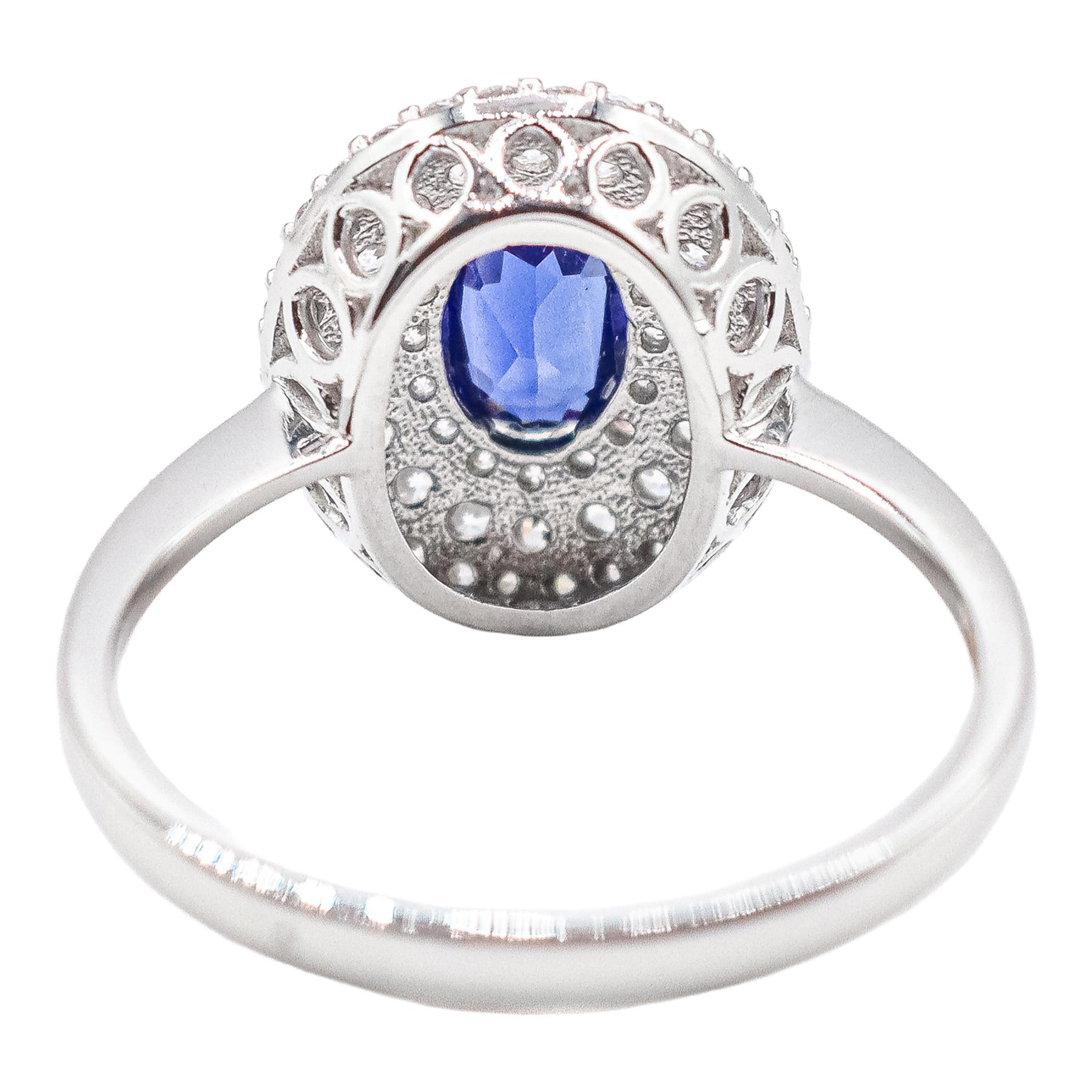 ANILLO ROSETÓN CON ZAFIRO