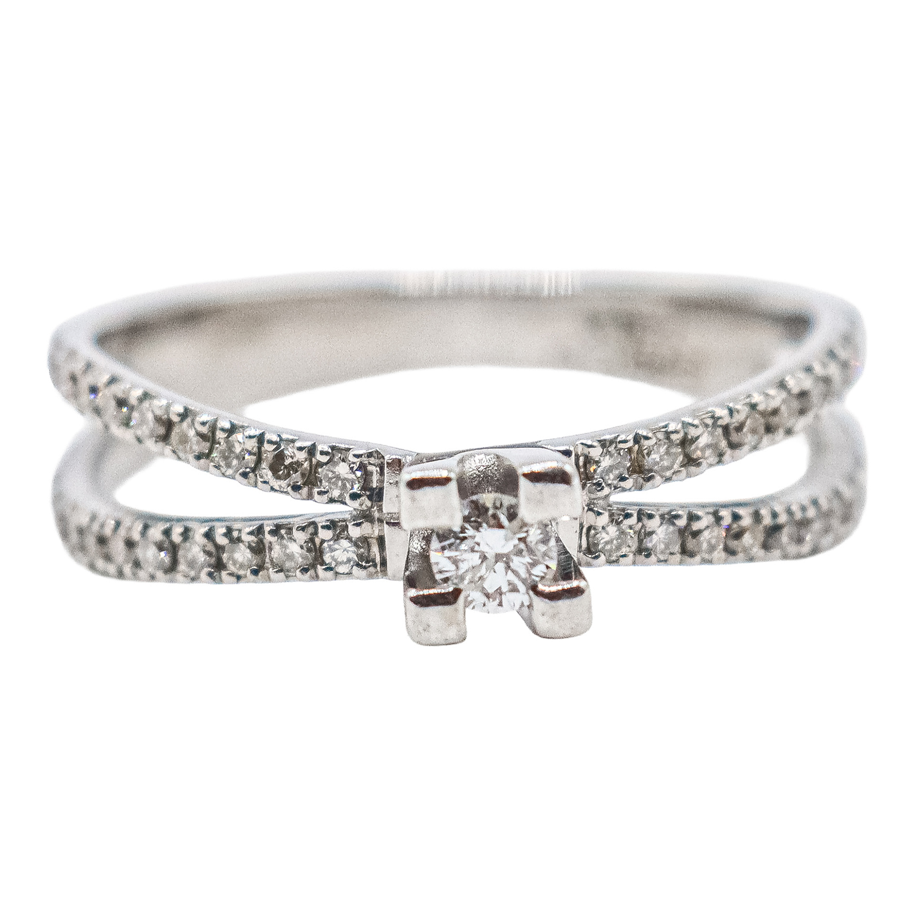 ANILLO CON BRILLANTES