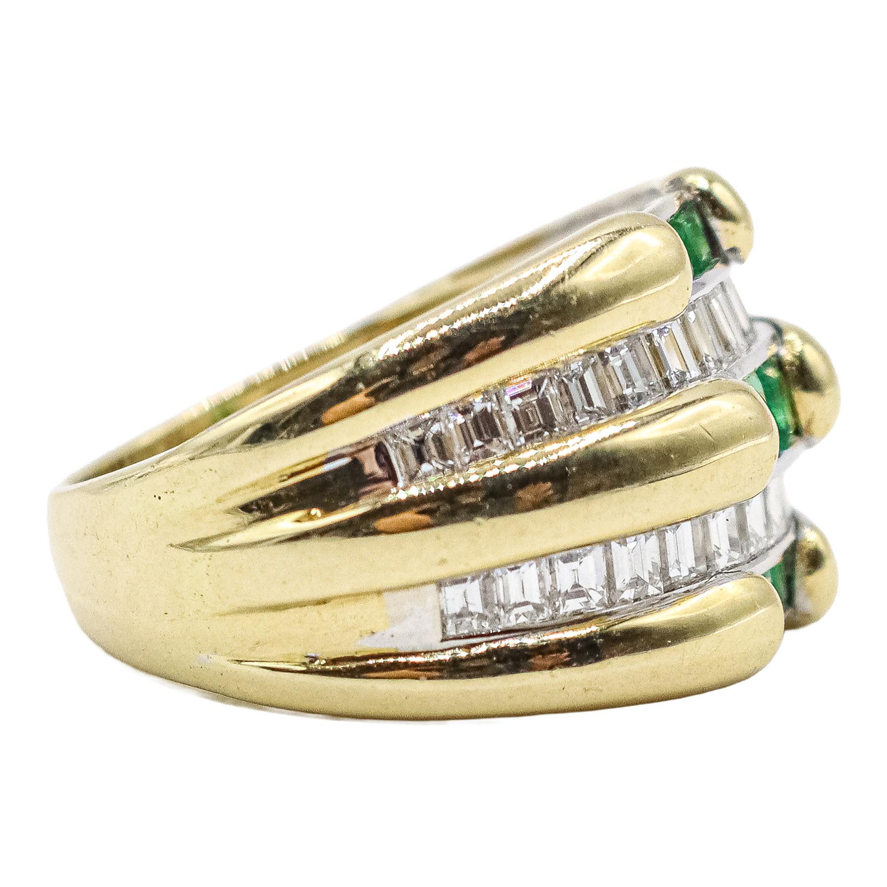 ANILLO ANCHO CON DIAMANTES Y ESMERALDAS