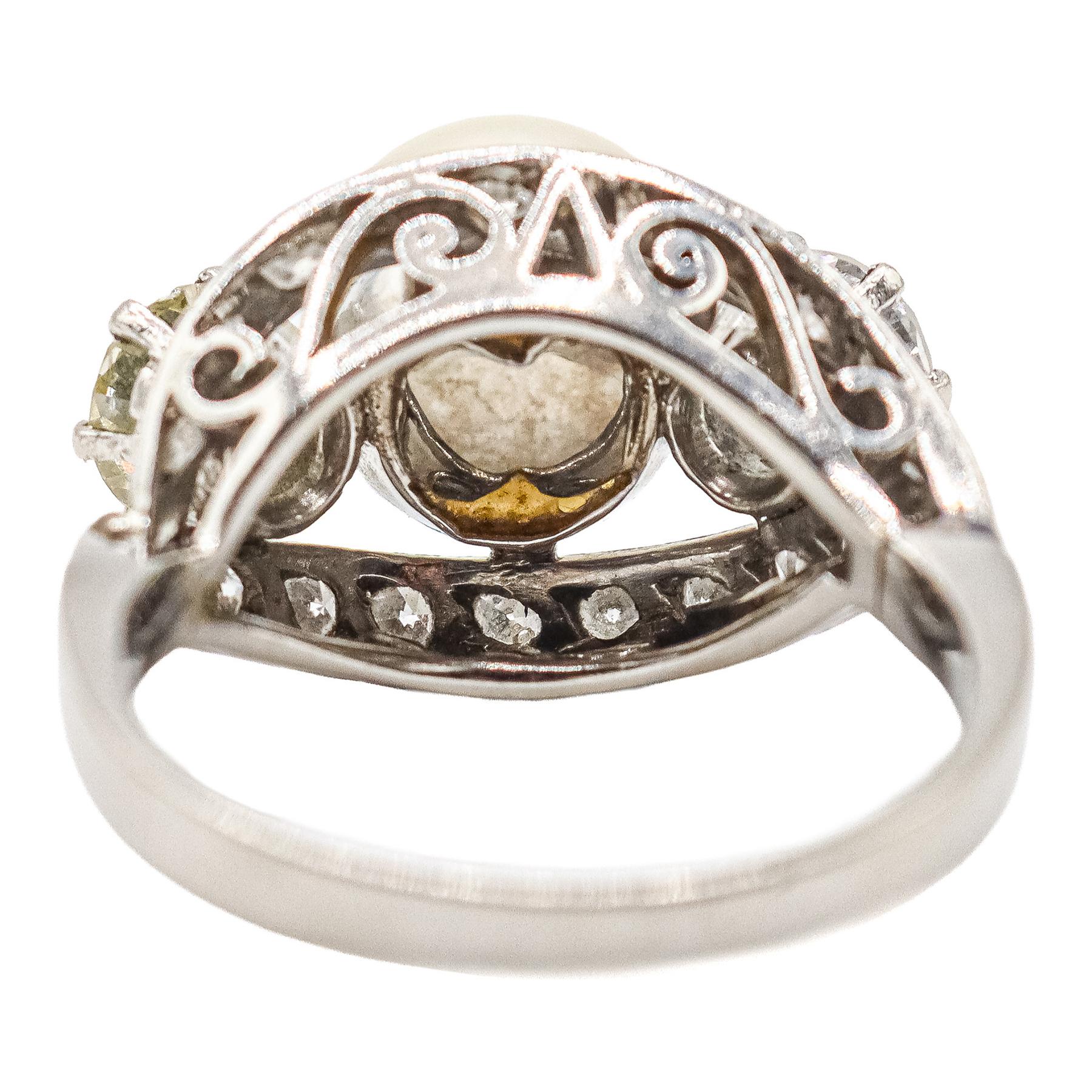 SORTIJA CON PERLA Y DIAMANTES, DE LOS AÑOS 50