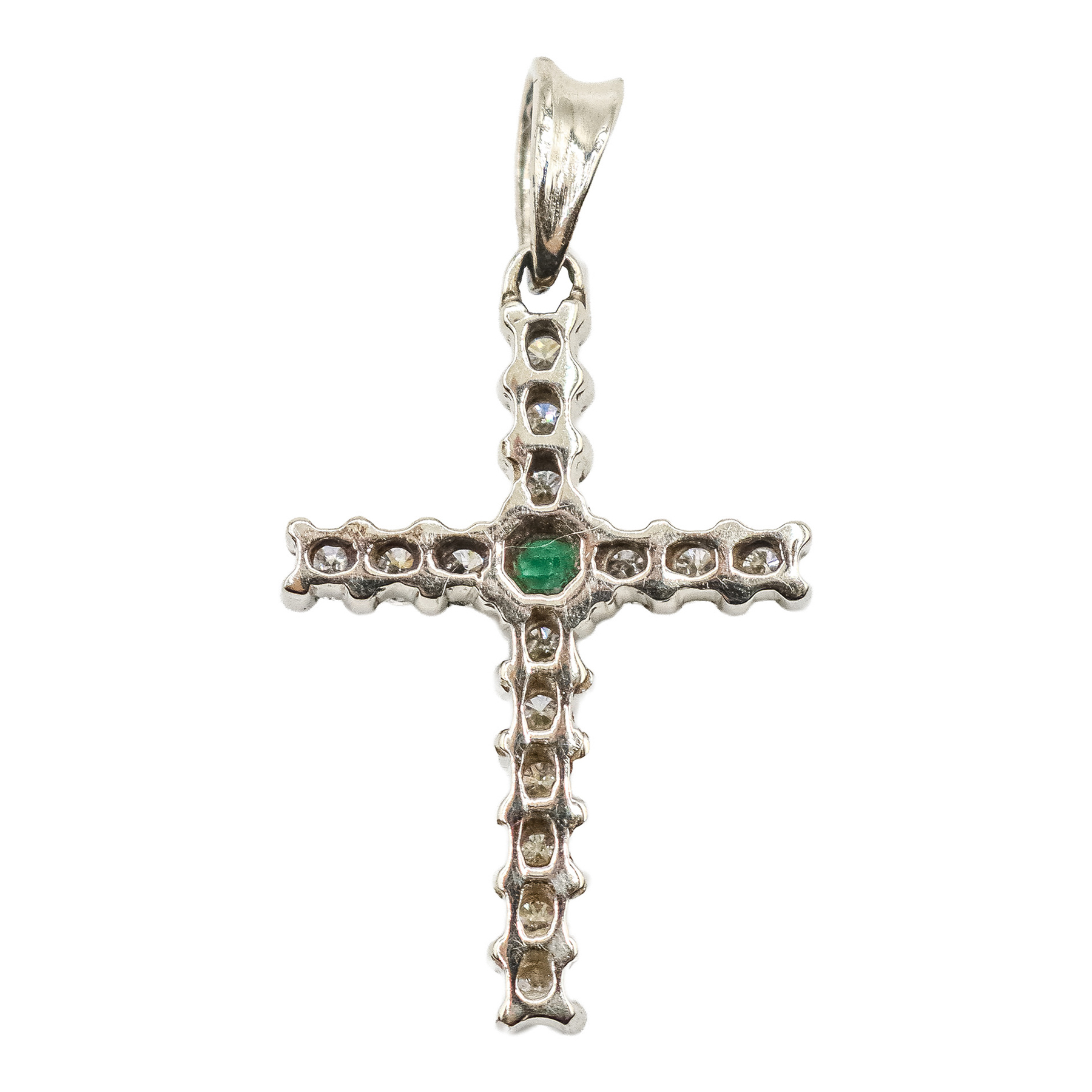CRUZ COLGANTE CON BRILLANTES Y ESMERALDA