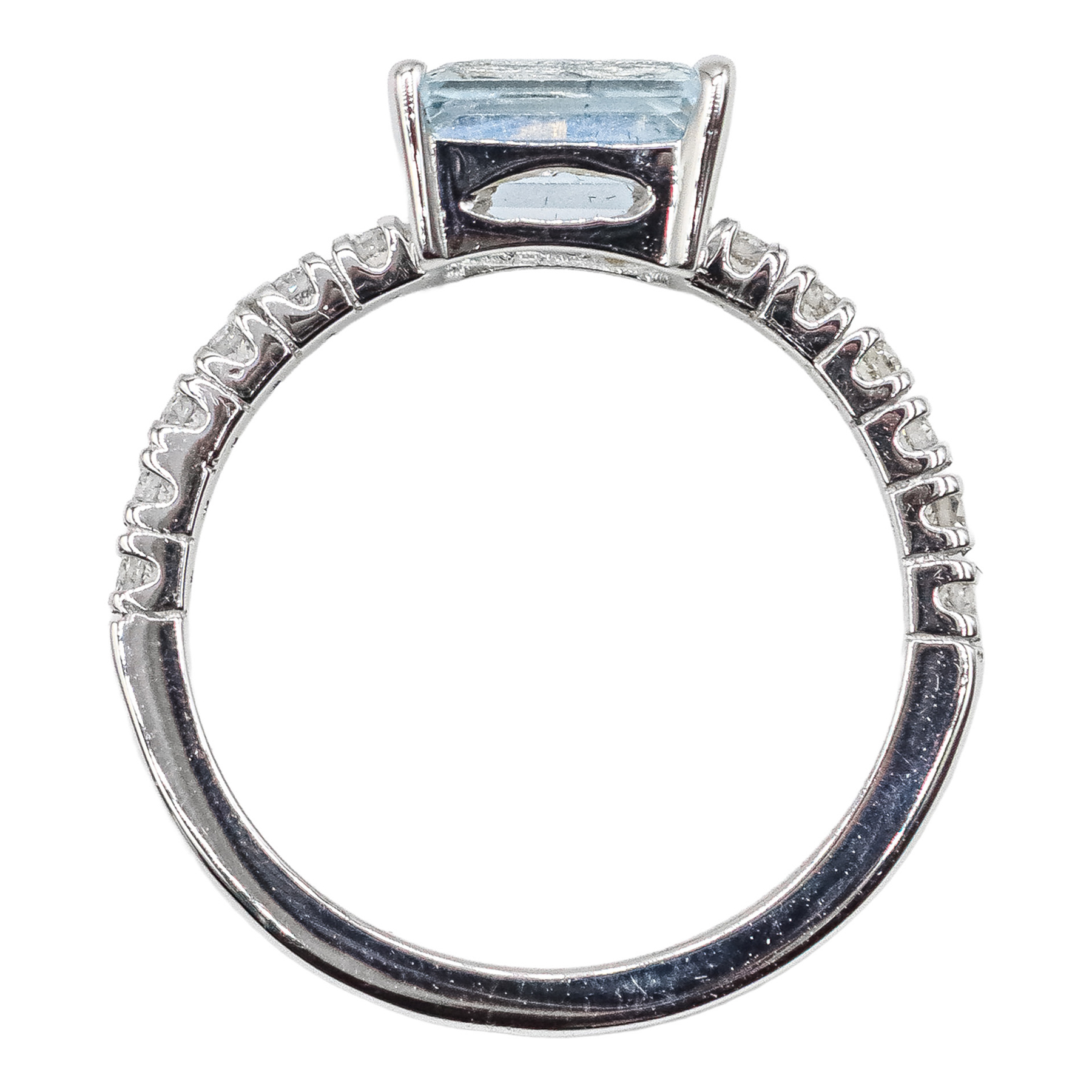 ANILLO CON AGUAMARINA CON BRILLANTES 