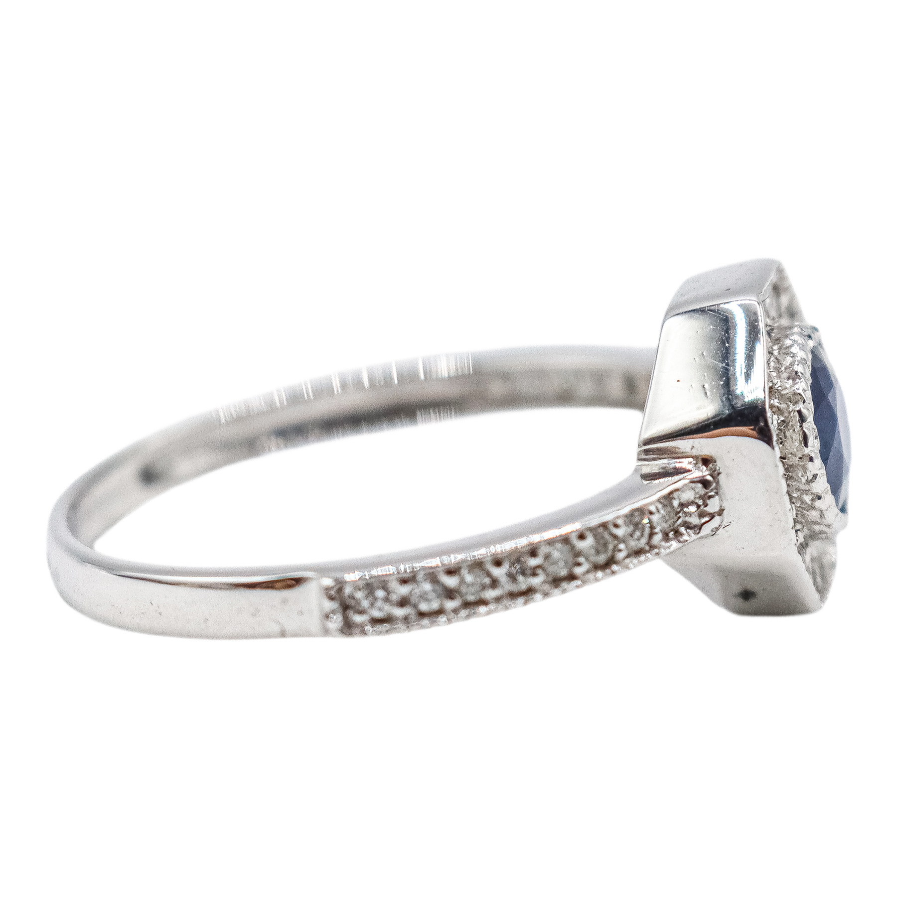 ANILLO ROSETÓN CON ZAFIRO Y BRILLANTES