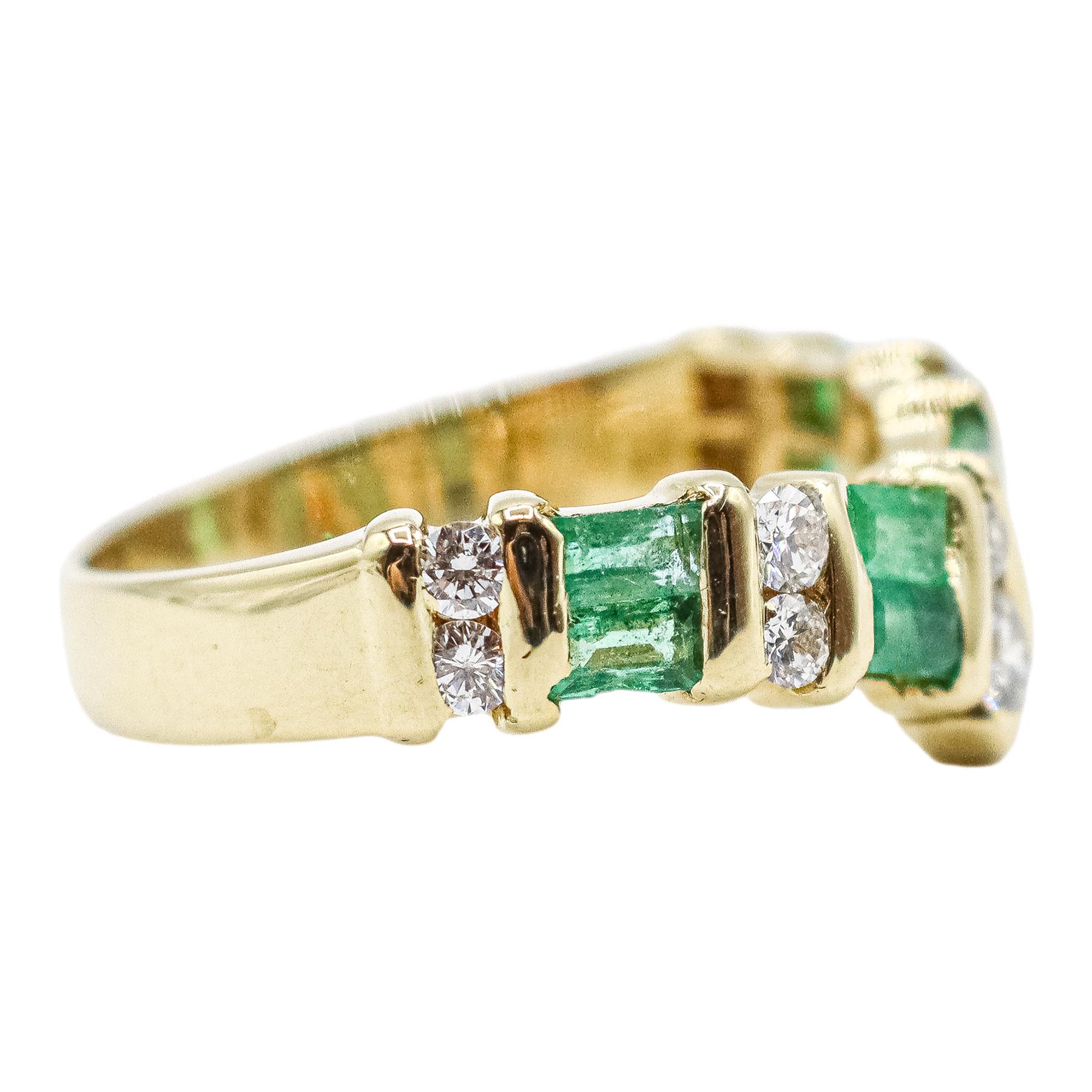 ANILLO CON ESMERALDAS Y BRILLANTES